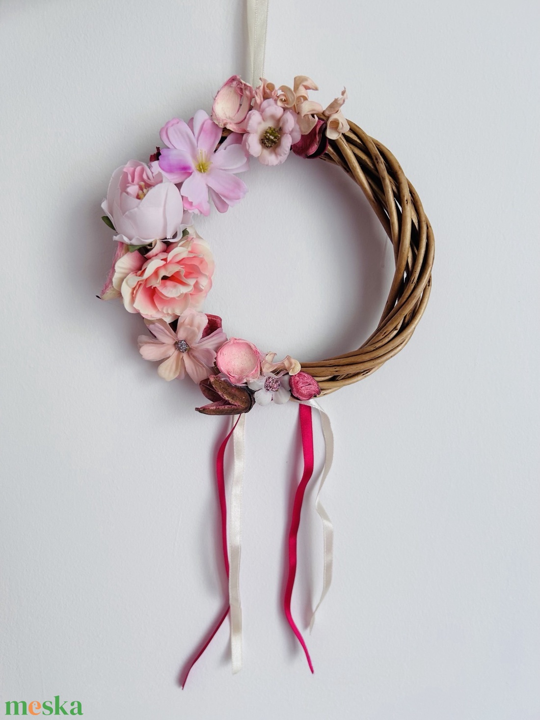 Virágos kopogtató ajtódísz, dekoráció - otthon & életmód - dekoráció - ajtó- és ablak dekoráció - ajtódísz & kopogtató - Meska.hu