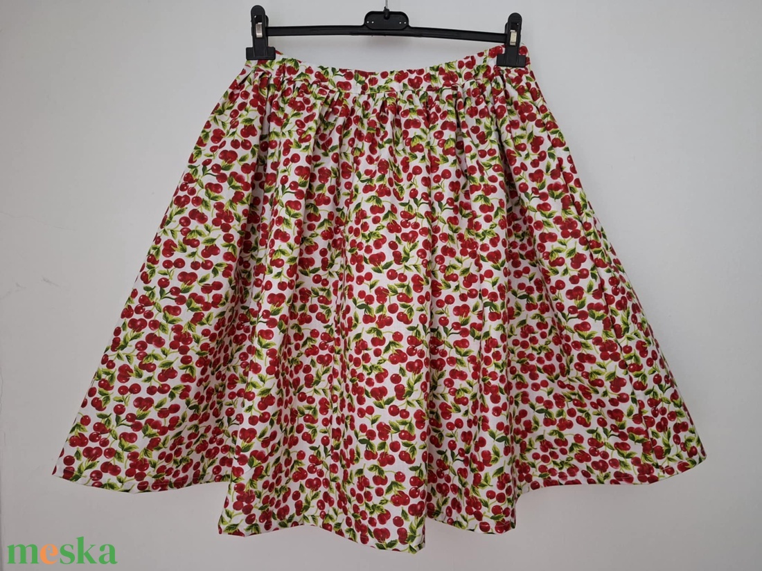 Néptáncos szoknya - Néptánc szoknya - Pörgős rockabilly szoknya - ruha & divat - női ruha - szoknya - Meska.hu Néptáncos szoknya - Néptánc szoknya - Pörgős rockabilly szoknya - ruha & divat - női ruha - szoknya - Meska.hu