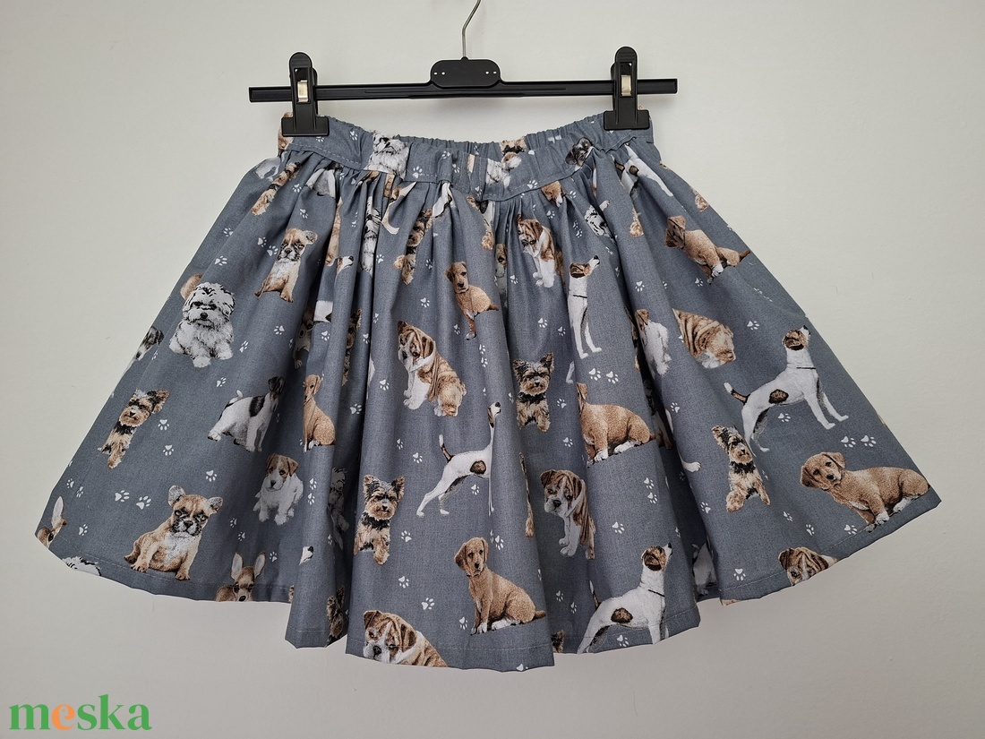 Kutyás pörgős szoknya - Néptáncos szoknya - Néptánc szoknya 35 cm - ruha & divat - női ruha - szoknya - Meska.hu Kutyás pörgős szoknya - Néptáncos szoknya - Néptánc szoknya 35 cm - ruha & divat - női ruha - szoknya - Meska.hu