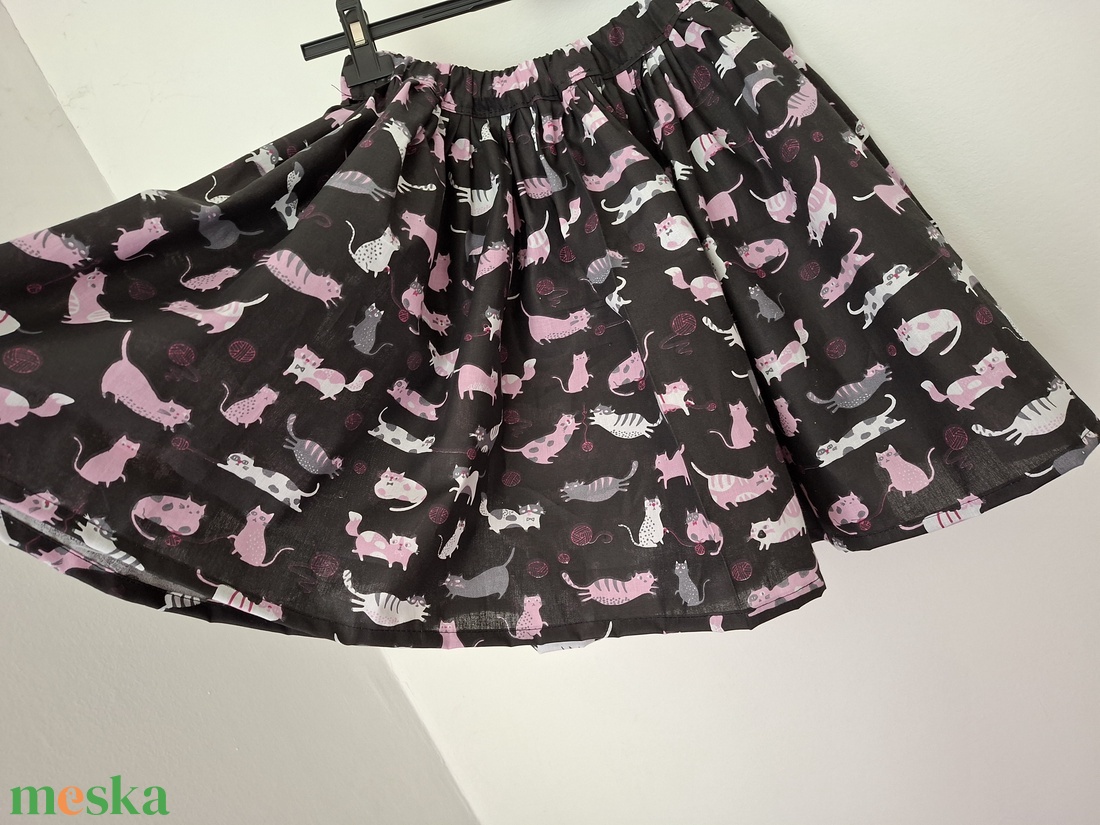 Cicás pörgős szoknya - Fesztiválszoknya - Néptánc szoknya 70 cm - ruha & divat - női ruha - szoknya - Meska.hu Cicás pörgős szoknya - Fesztiválszoknya - Néptánc szoknya 70 cm - ruha & divat - női ruha - szoknya - Meska.hu