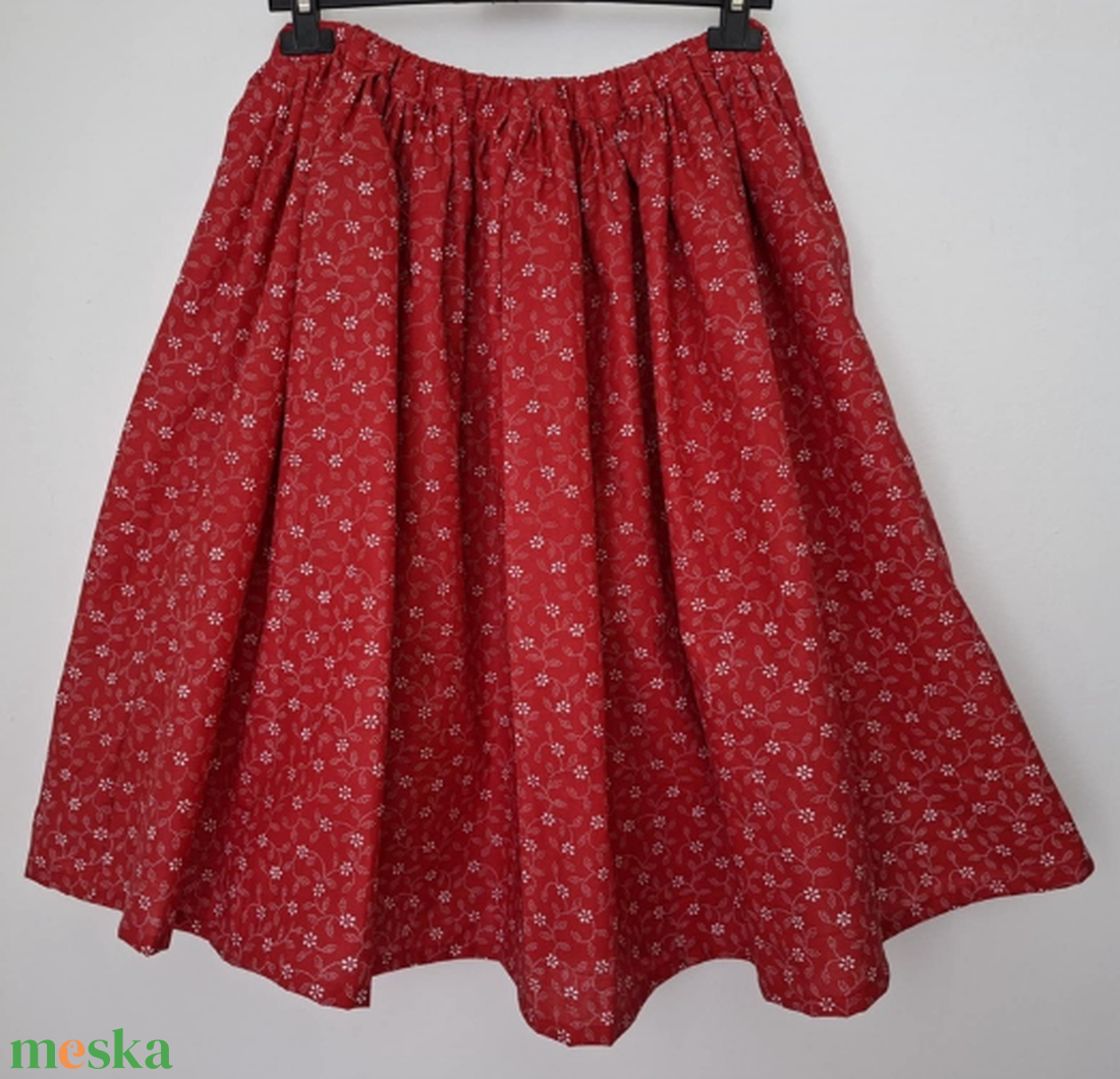 Extra pörgős néptánc szoknya 40 cm - ruha & divat - női ruha - szoknya - Meska.hu Extra pörgős néptánc szoknya 40 cm - ruha & divat - női ruha - szoknya - Meska.hu