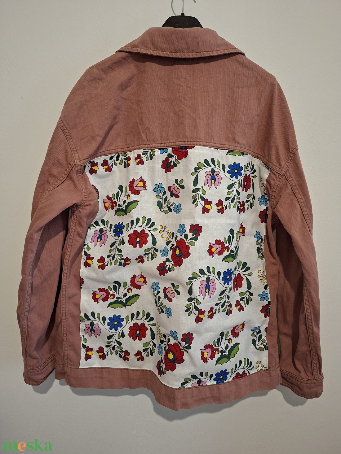 Kalocsai mintás női farmerkabát - Egyedi matyó mintás farmerdzseki M/L - ruha & divat - női ruha - kabát - Meska.hu
