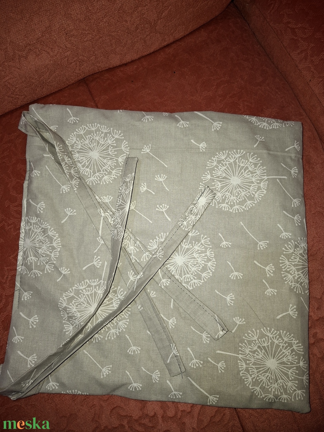 Pitypangos lapos párna - Kötözős ovis székpárna - baba - mama - babaszoba dekoráció - gyerek díszpárna - Meska.hu