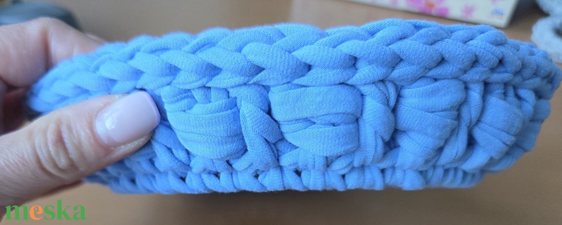 Faalapra horgolt édességtartó - otthon & életmód - konyhafelszerelés, tálalás - konyhai dekoráció - konyhai dísz - Meska.hu