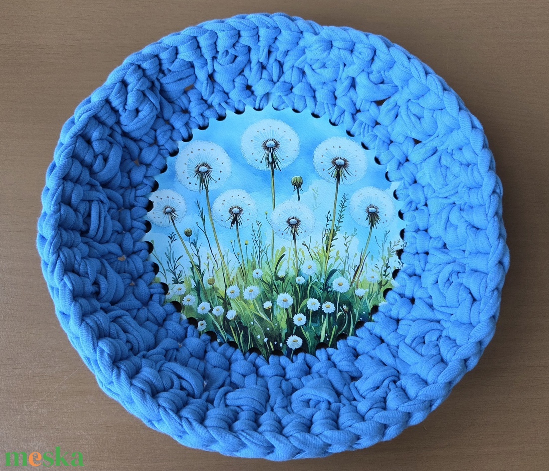 Faalapra horgolt édességtartó - otthon & életmód - konyhafelszerelés, tálalás - konyhai dekoráció - konyhai dísz - Meska.hu