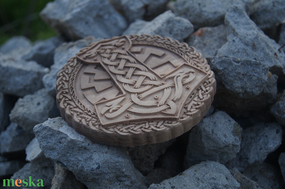 Mjölnir falidísz viking pöröly motívum diófából (15 cm) - otthon & életmód - dekoráció - fali és függő dekoráció - falra akasztható dekor - Meska.hu Mjölnir falidísz viking pöröly motívum diófából (15 cm) - otthon & életmód - dekoráció - fali és függő dekoráció - falra akasztható dekor - Meska.hu