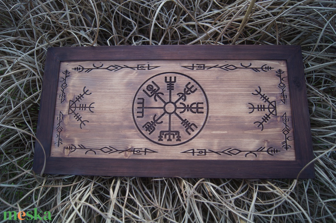 Vegvísir falikép keretezve  északi iránytű motívum fenyőfából (59x29 cm) - otthon & életmód - dekoráció - fali és függő dekoráció - falra akasztható dekor - Meska.hu