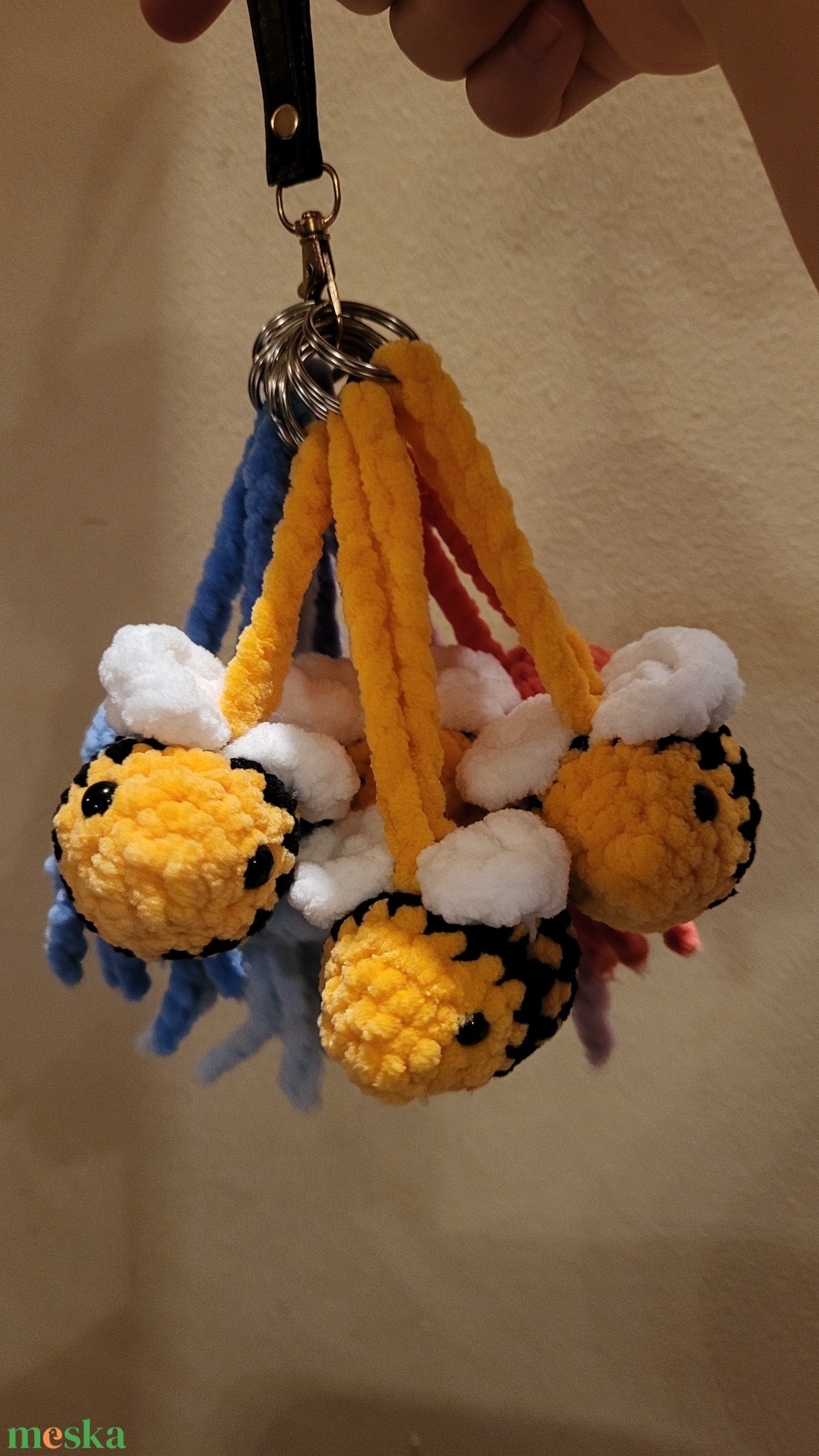 Horgolt méhecske kulcstartó - játék & sport - plüssállat & játékfigura - más figura - Meska.hu