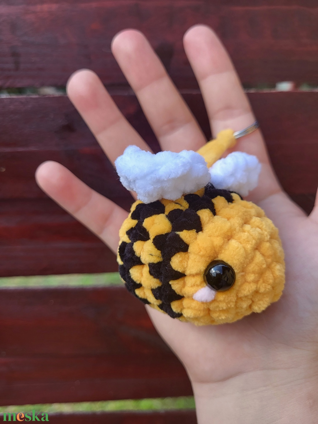 Horgolt méhecske kulcstartó - játék & sport - plüssállat & játékfigura - más figura - Meska.hu