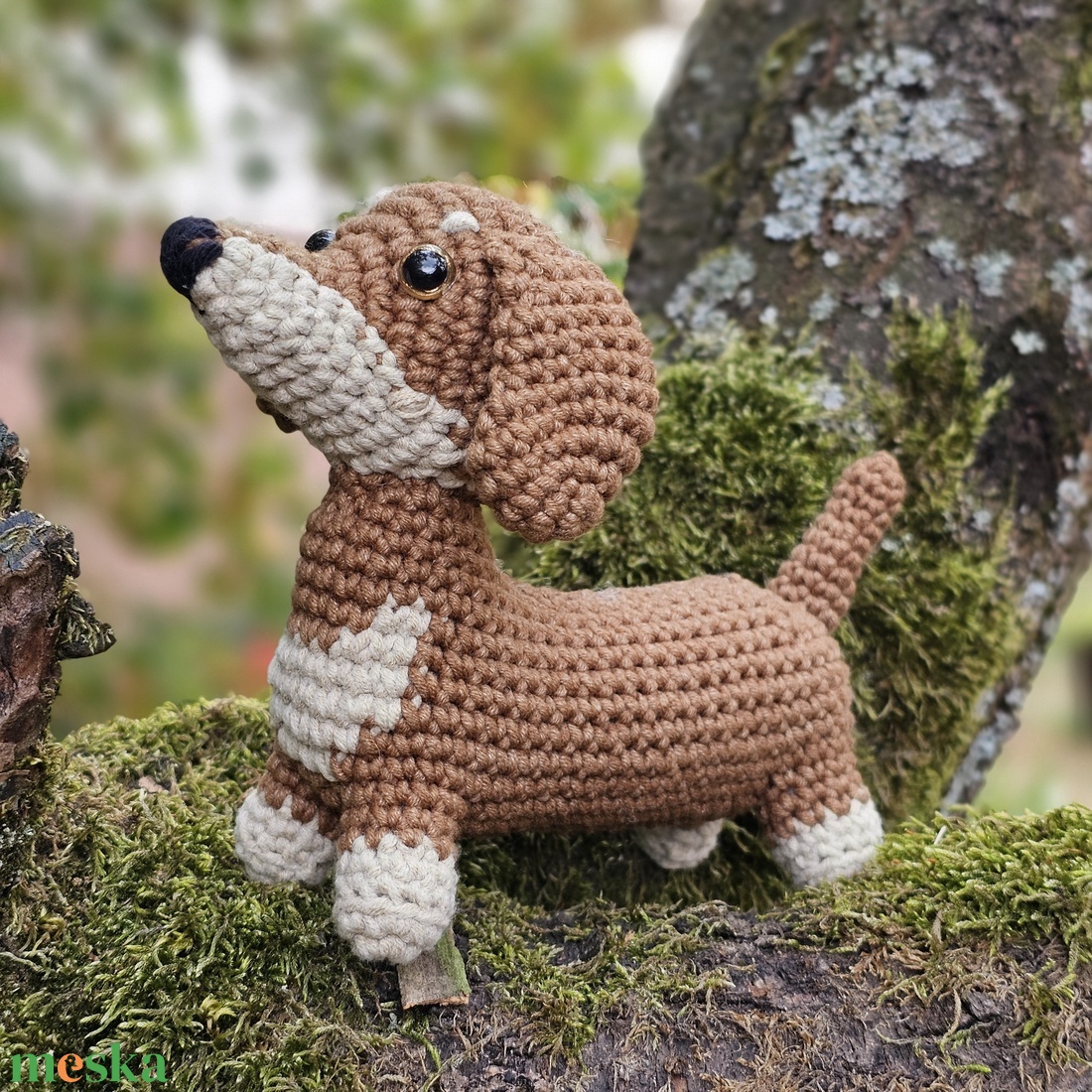 Kézműves horgolt tacskó figura - amigurumi kutyus ajándék - játék & sport - plüssállat & játékfigura - kutya - Meska.hu