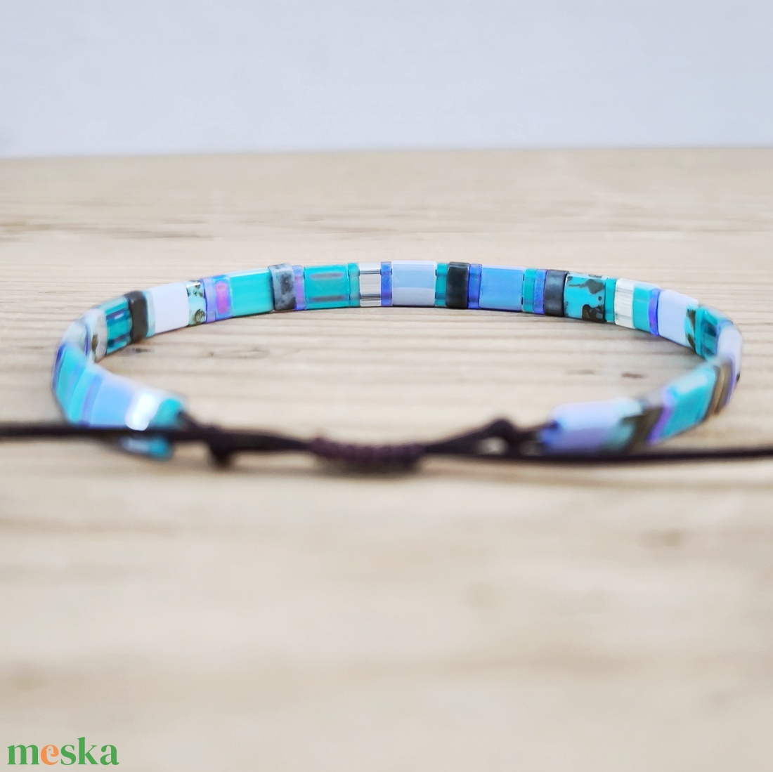 Selymes üveggyöngy karkötő - türkiz - ékszer - karkötő - gyöngyös karkötő - Meska.hu Selymes üveggyöngy karkötő - türkiz - ékszer - karkötő - gyöngyös karkötő - Meska.hu