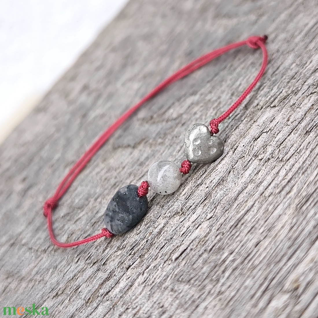 Szívecském egyszál karkötő - ékszer - karkötő - karkötő medállal - Meska.hu