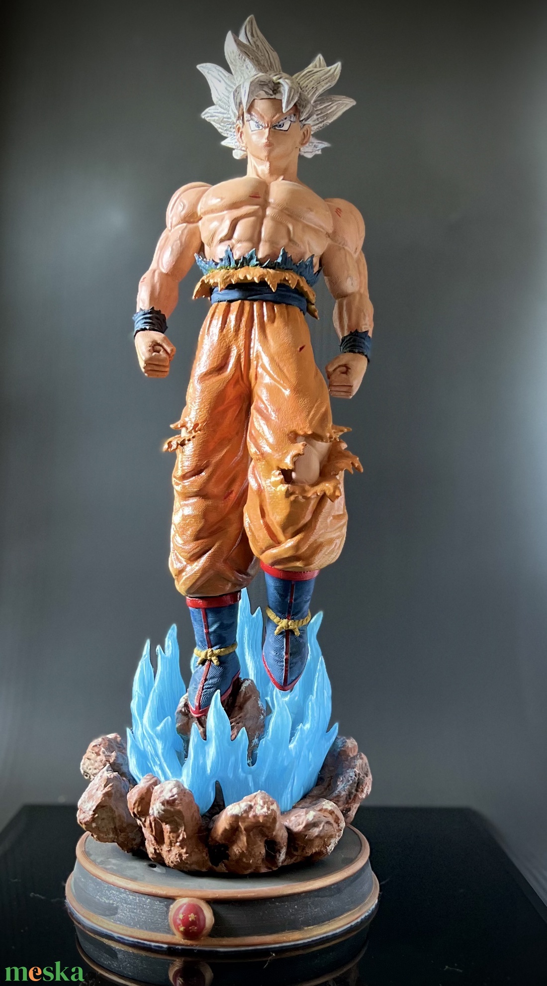 Hatalmas Son Goku szobor - otthon & életmód - dekoráció - dekoratív figurák és szobrok - Meska.hu