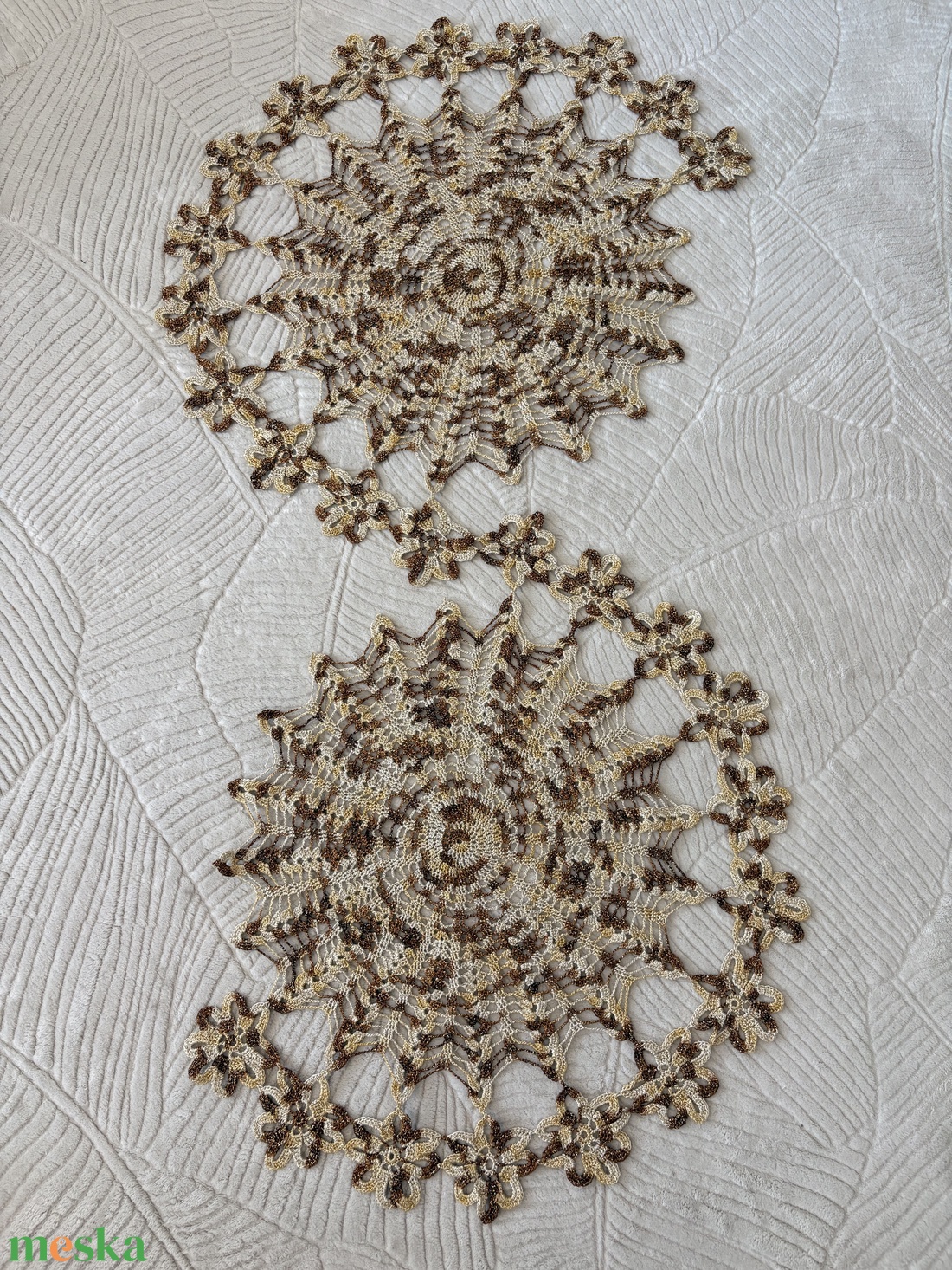 Horgolt Arany/barna színű csillogó terítő - otthon & életmód - lakástextil - abrosz, terítő - asztalközép terítő - Meska.hu