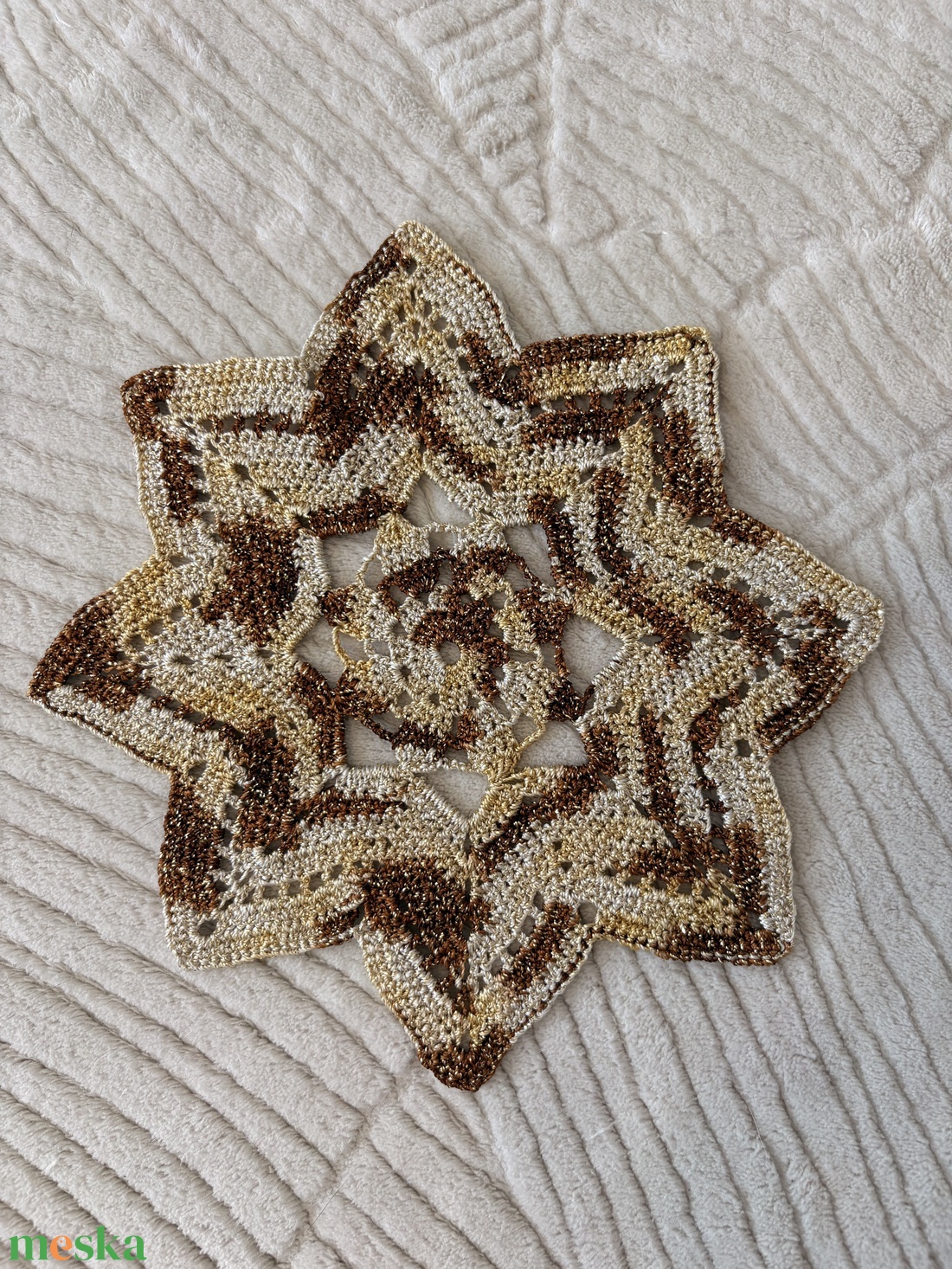 Horgolt Arany/barna színű csillogó terítő - otthon & életmód - lakástextil - abrosz, terítő - asztalközép terítő - Meska.hu