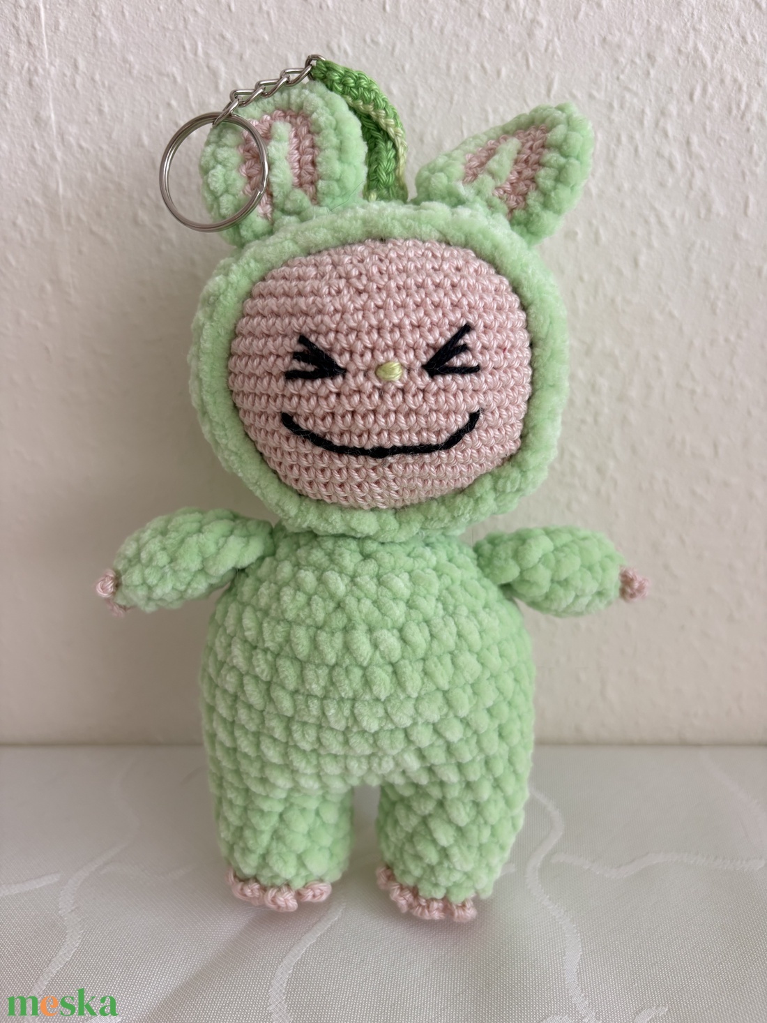 Horgolt Labubu 2 Kulcstartós  - játék & sport - plüssállat & játékfigura - más figura - Meska.hu