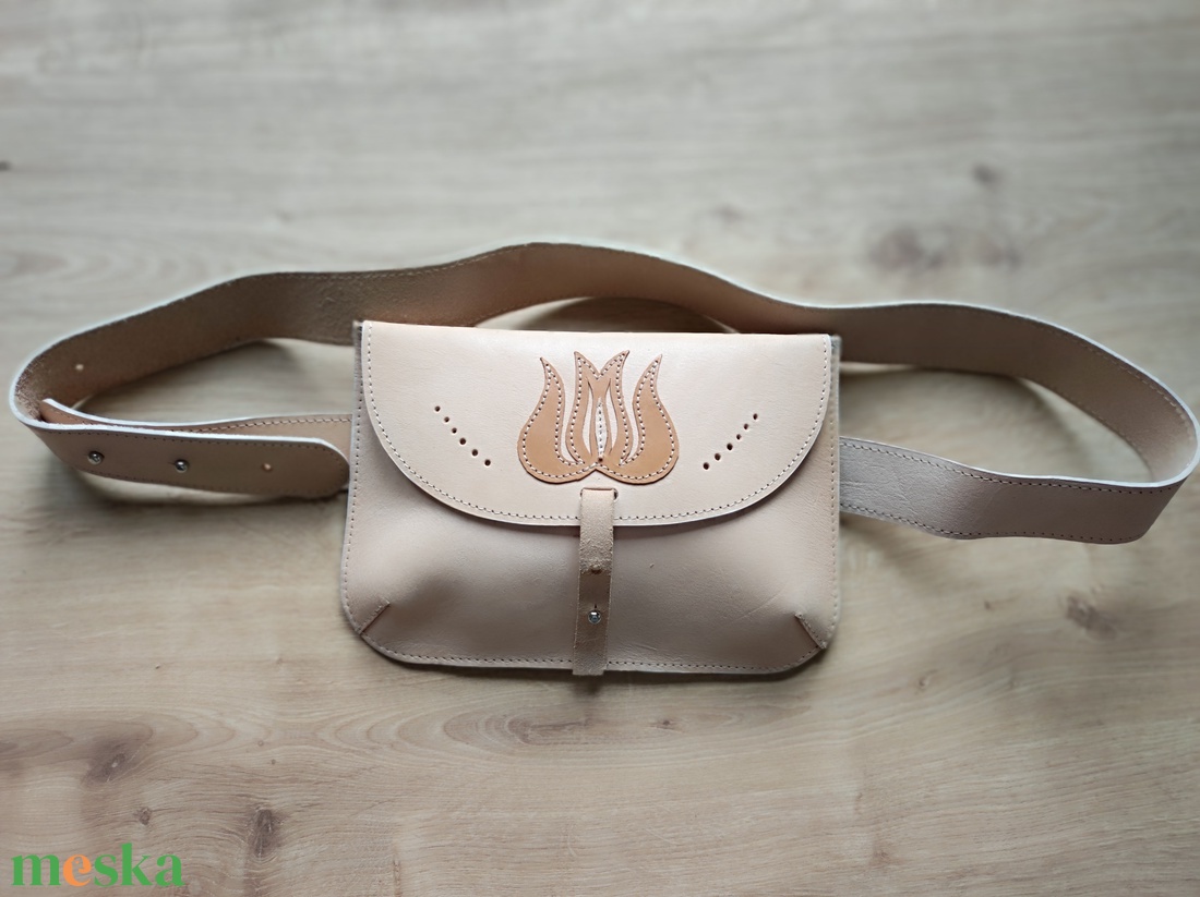 Növényi cserzésű natúr bőr kézműves női ővtáska - táska & tok - övtáska - Meska.hu