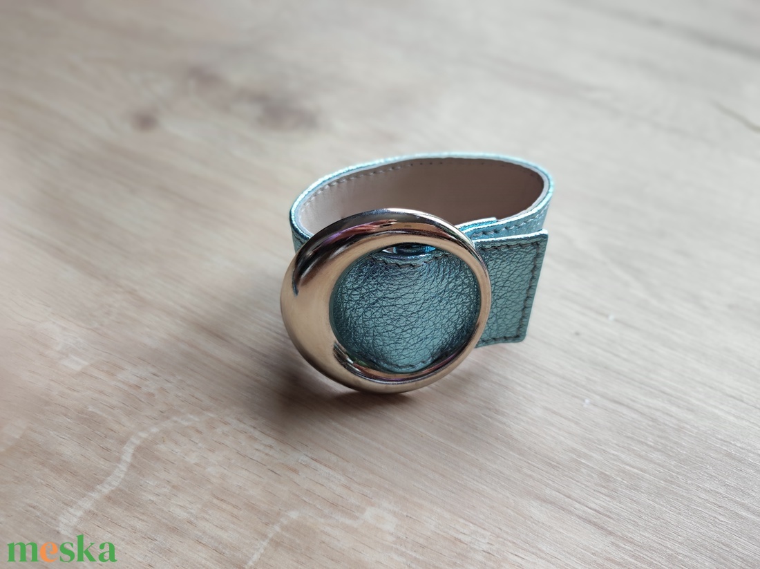 Női bőr karkötő  - ékszer - karkötő - karperec - Meska.hu