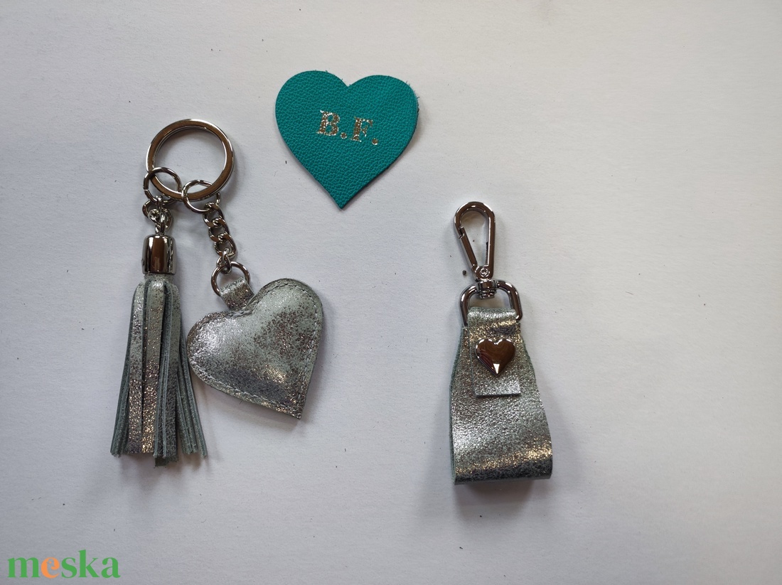 Bőr táska dísz  - táska & tok - kulcstartó & táskadísz - táskadísz - Meska.hu