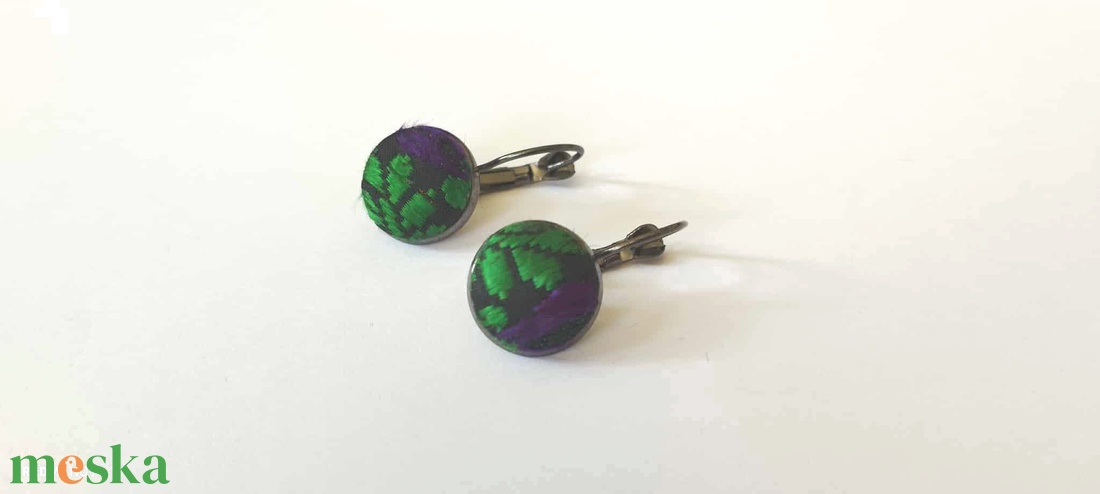 Selyem gomb fülbevaló - ékszer - fülbevaló - lógós kerek fülbevaló - Meska.hu