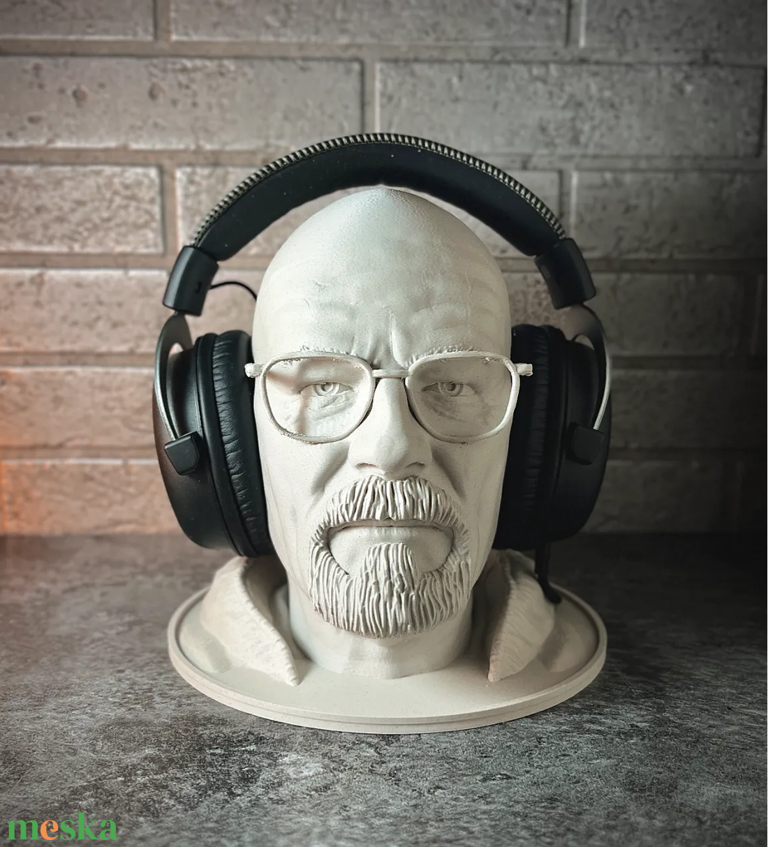 Walter Heisenberg White Breaking Bad Fejhallgatótartó - otthon & életmód - dekoráció - asztal és polc dekoráció - asztaldísz - Meska.hu Walter Heisenberg White Breaking Bad Fejhallgatótartó - otthon & életmód - dekoráció - asztal és polc dekoráció - asztaldísz - Meska.hu