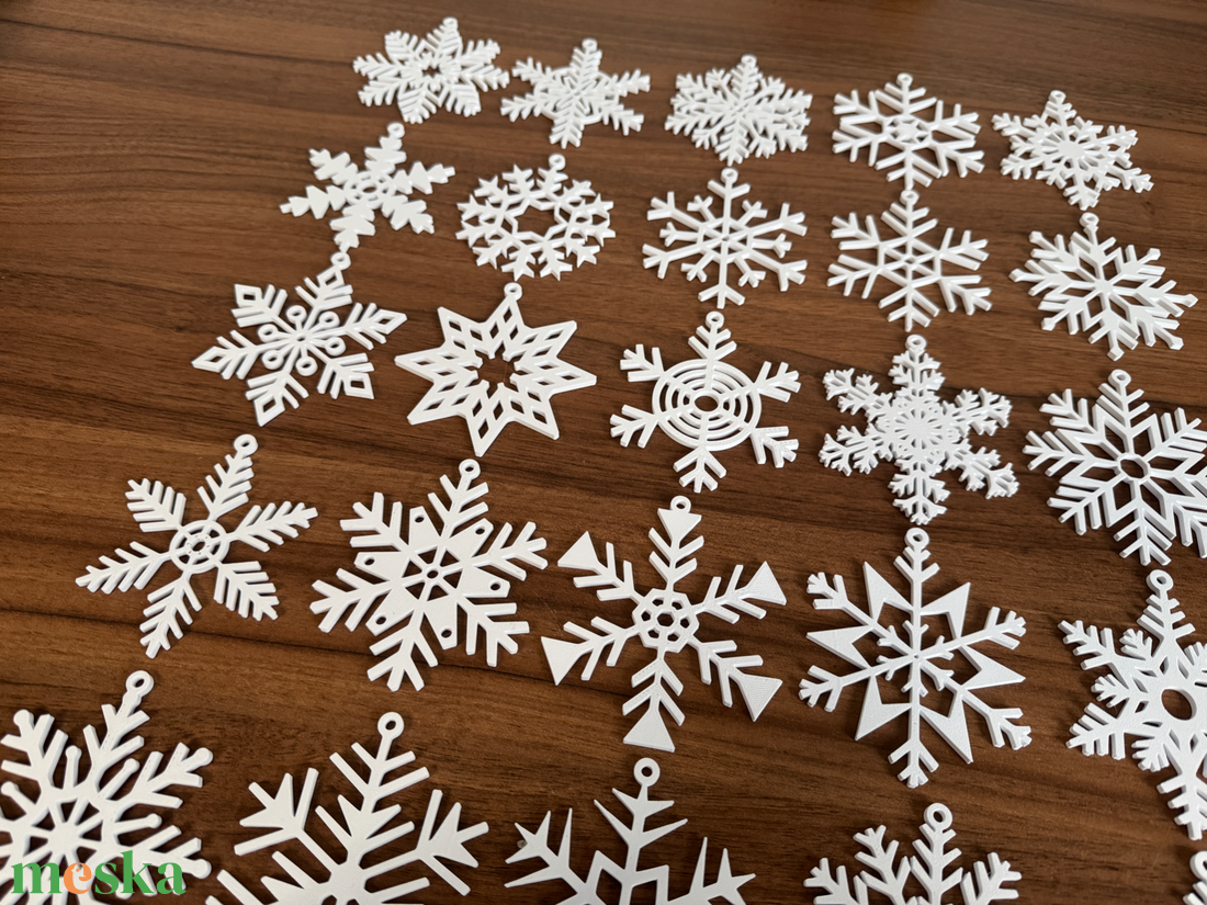 25 darabos Hópehely karácsonyfadíszek  - karácsony - karácsonyi lakásdekoráció - karácsonyi lakásdíszek - Meska.hu
