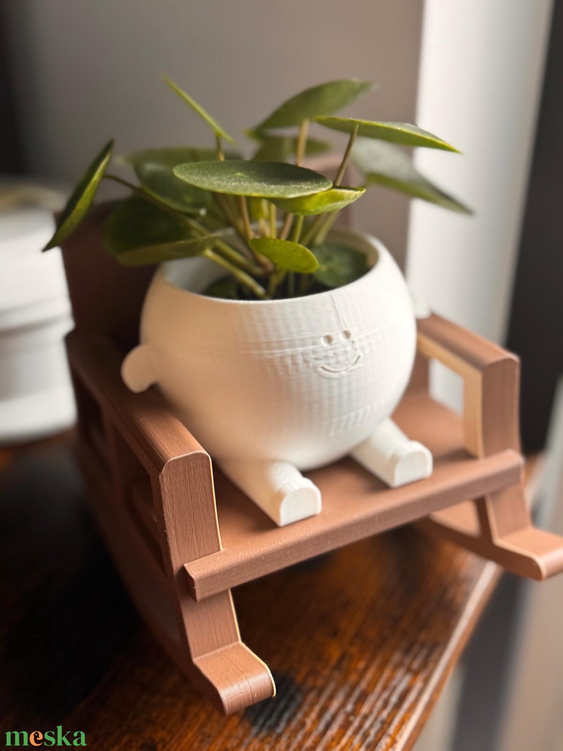 Hintázó Kis Ültető Köcsög Hintaszékben - otthon & életmód - dekoráció - virágdísz és tartó - cserép & kaspó - Meska.hu