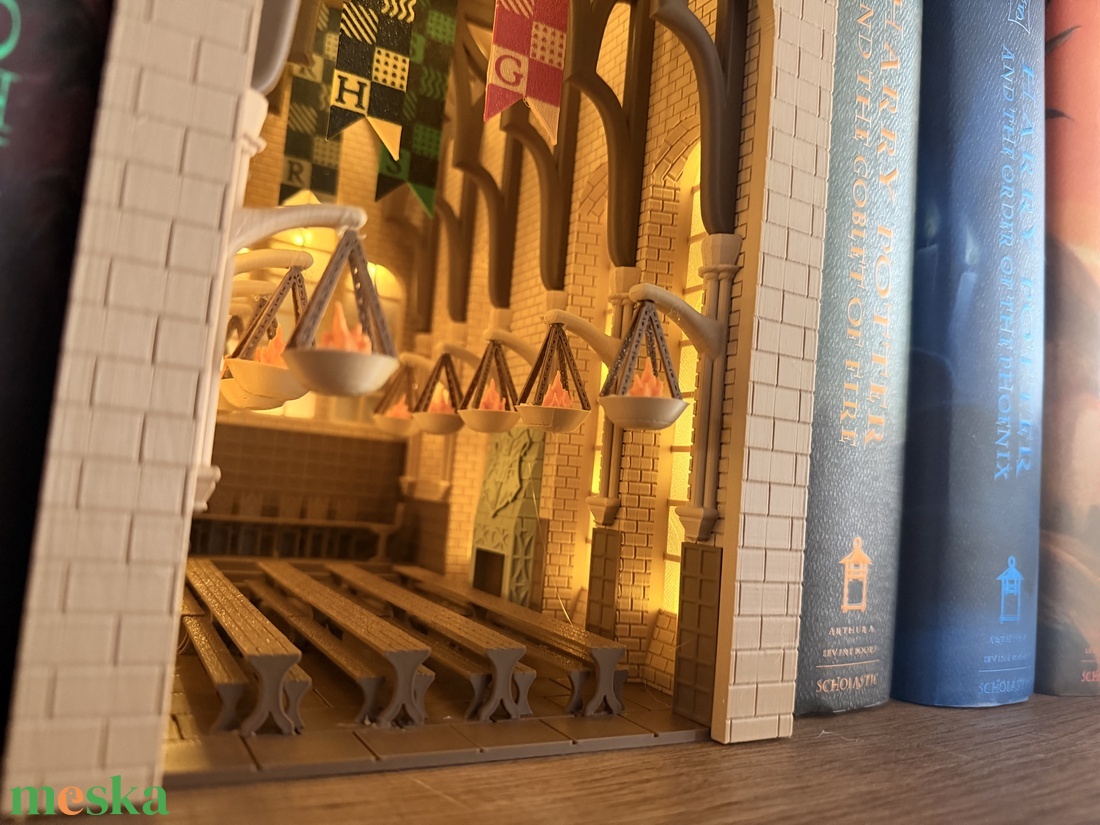 Harry Potter � Hogwarts Great Hall világító könyvtámasz  3D dioráma dekoráció - otthon & életmód - dekoráció - asztal és polc dekoráció - könyvszobor - Meska.hu
