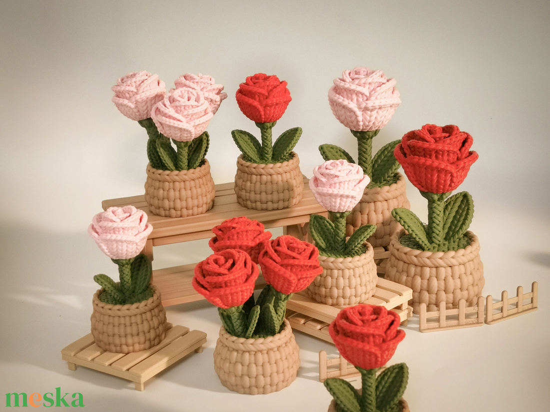 Kötött hatású cuki Rózsák - otthon & életmód - virágdekoráció - virágdíszek - asztali virágdísz - Meska.hu