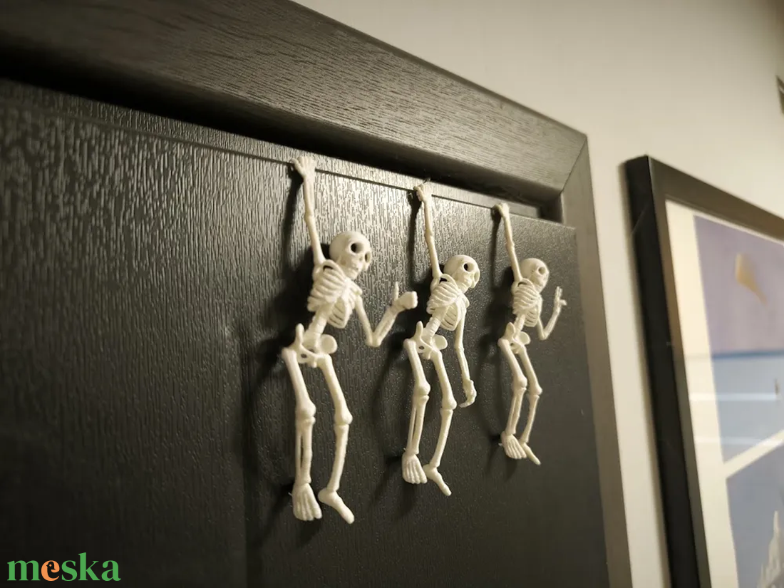 Vicces Csontvázas Lógó Lakásdekor - otthon & életmód - dekoráció - halloween - halloweeni figurák - Meska.hu