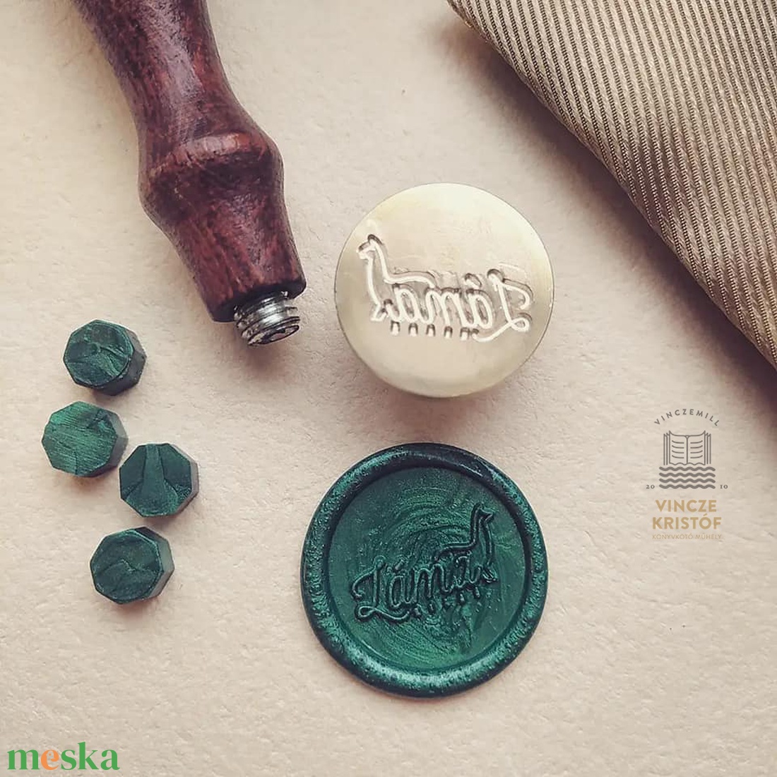 Egyedi PECSÉTNYOMÓ készítés, saját logó, monogram, szimbólum gravírozása, viaszpecsét, szappan, csokoládé készítéshez - esküvő - meghívó & kártya - meghívó - Meska.hu