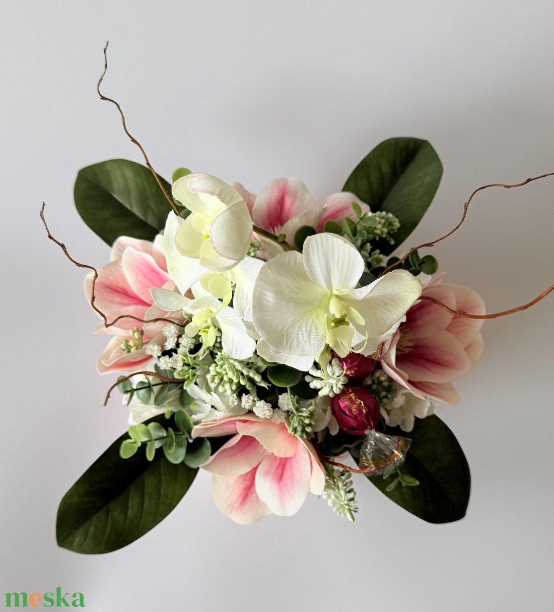 Tavaszi virágbox bonbonnal - otthon & életmód - dekoráció - asztal és polc dekoráció - asztaldísz - Meska.hu