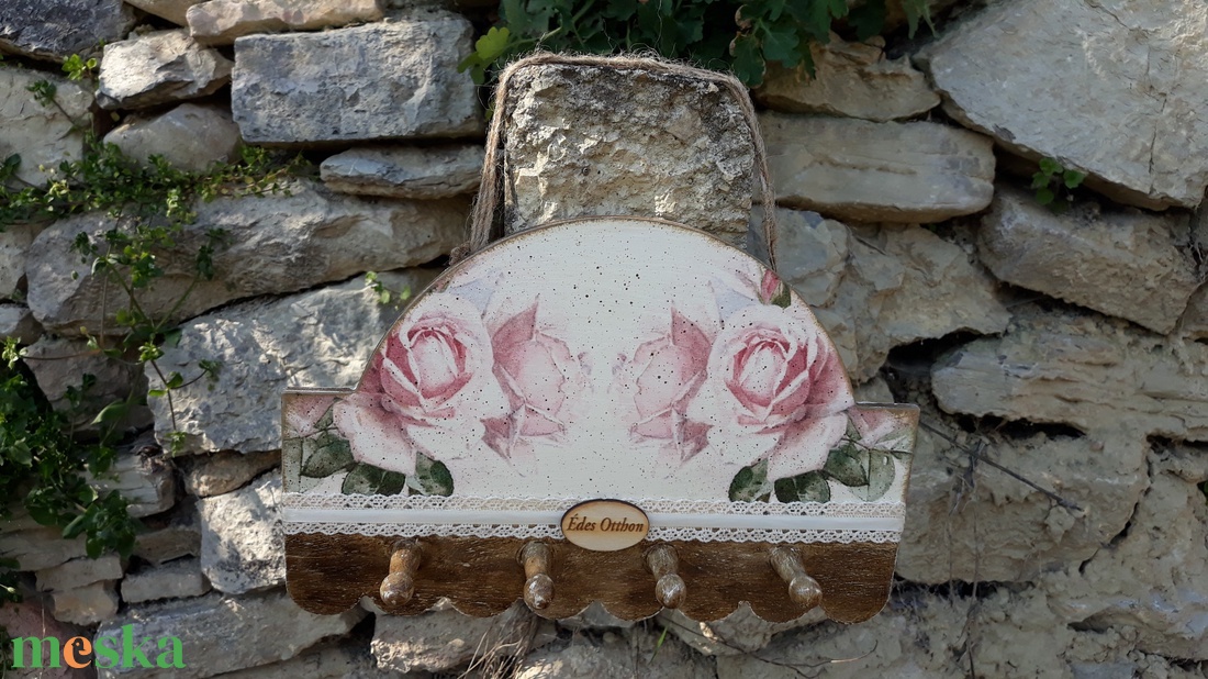 Vintage stílusú rózsás kulcstartó vagy ékszertartó Édes otthon felirattal - otthon & lakás - dekoráció - fali és függő dekoráció - fali kulcstartó - Meska.hu