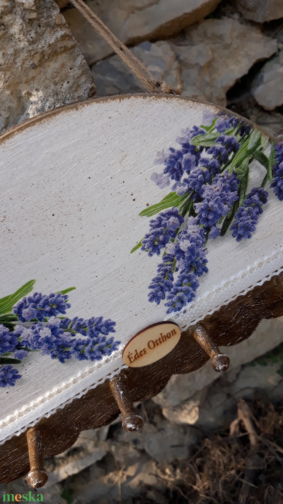 Vintage stílusú levendulás kulcstartó vagy ékszertartó Édes otthon felirattal - otthon & életmód - bútor - Meska.hu Vintage stílusú levendulás kulcstartó vagy ékszertartó Édes otthon felirattal - otthon & életmód - bútor - Meska.hu