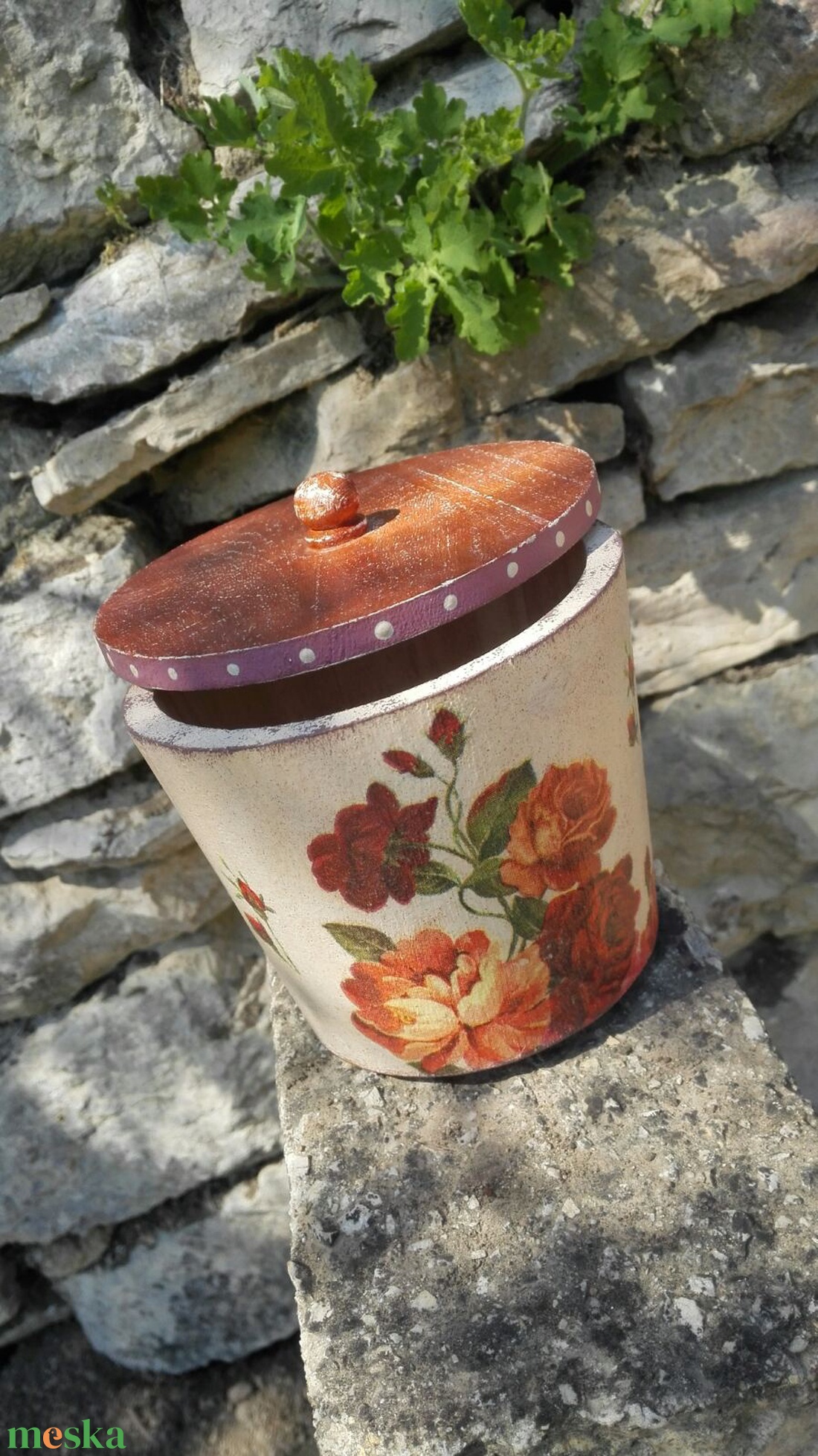 Vintage rózsás cukortartó/kávétartó/keksz tartó - otthon & életmód - konyhafelszerelés, tálalás - konyhai tárolás - tea & kávé tárolás - Meska.hu Vintage rózsás cukortartó/kávétartó/keksz tartó - otthon & életmód - konyhafelszerelés, tálalás - konyhai tárolás - tea & kávé tárolás - Meska.hu