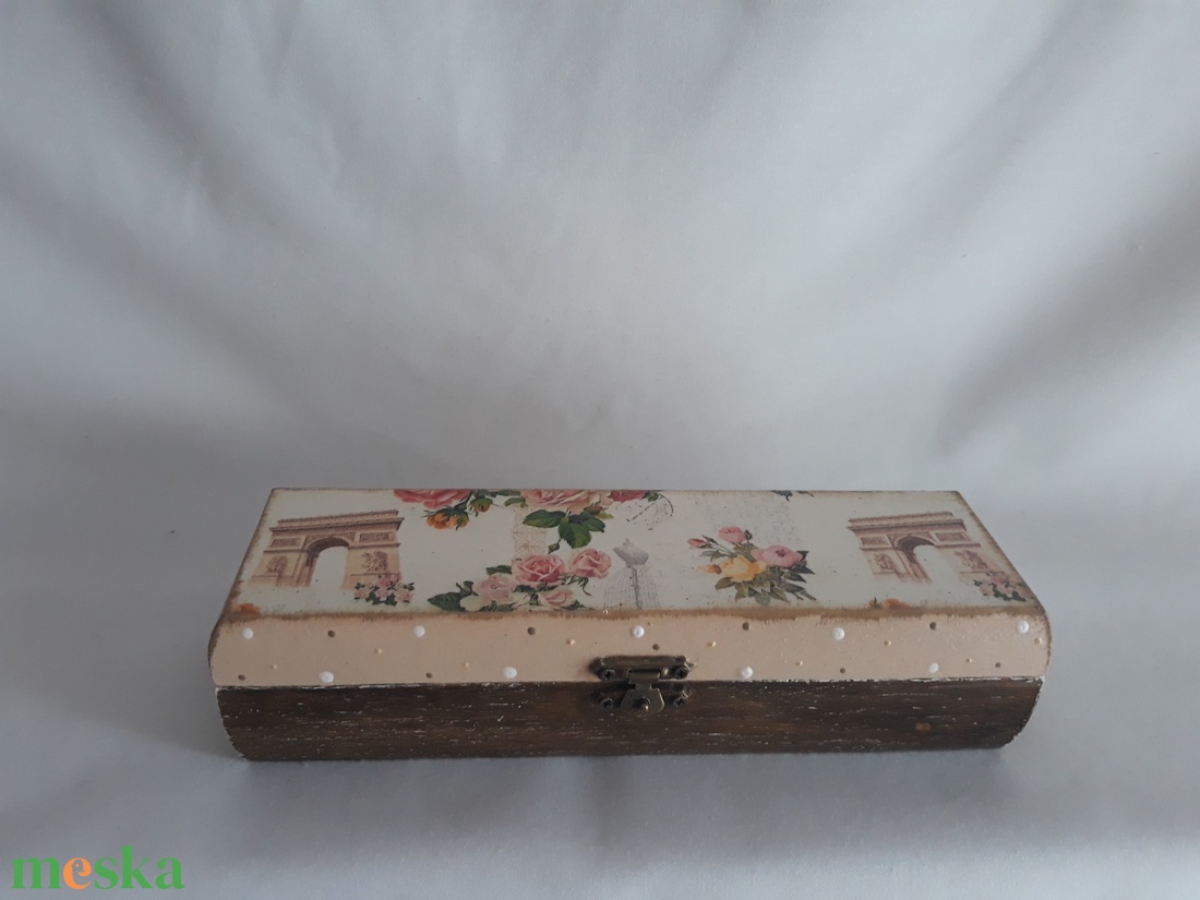 Párizsi mintás tolltartó/ szemüvegtartó/ékszertartó a vintage jegyében - otthon & életmód - papír, írószer - tolltartó & ceruzatekercs - Meska.hu Párizsi mintás tolltartó/ szemüvegtartó/ékszertartó a vintage jegyében - otthon & életmód - papír, írószer - tolltartó & ceruzatekercs - Meska.hu