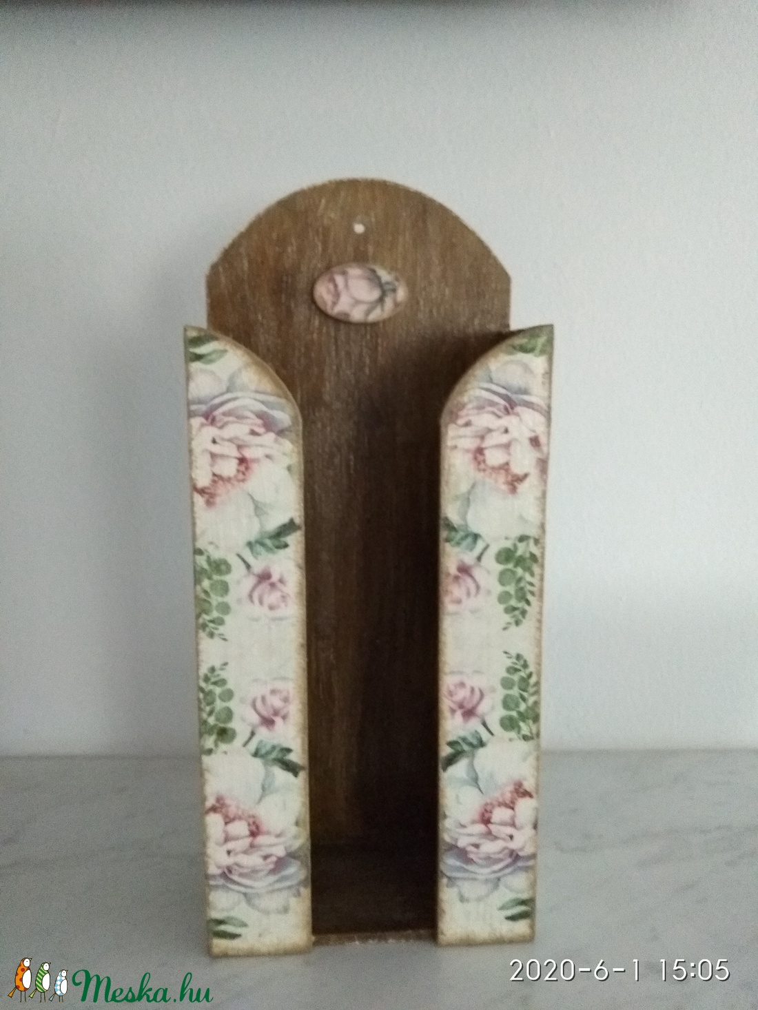 Vintage rózsás zsebkendőtartó - otthon & életmód - tárolás & rendszerezés - zsebkendőtartó - Meska.hu Vintage rózsás zsebkendőtartó - otthon & életmód - tárolás & rendszerezés - zsebkendőtartó - Meska.hu