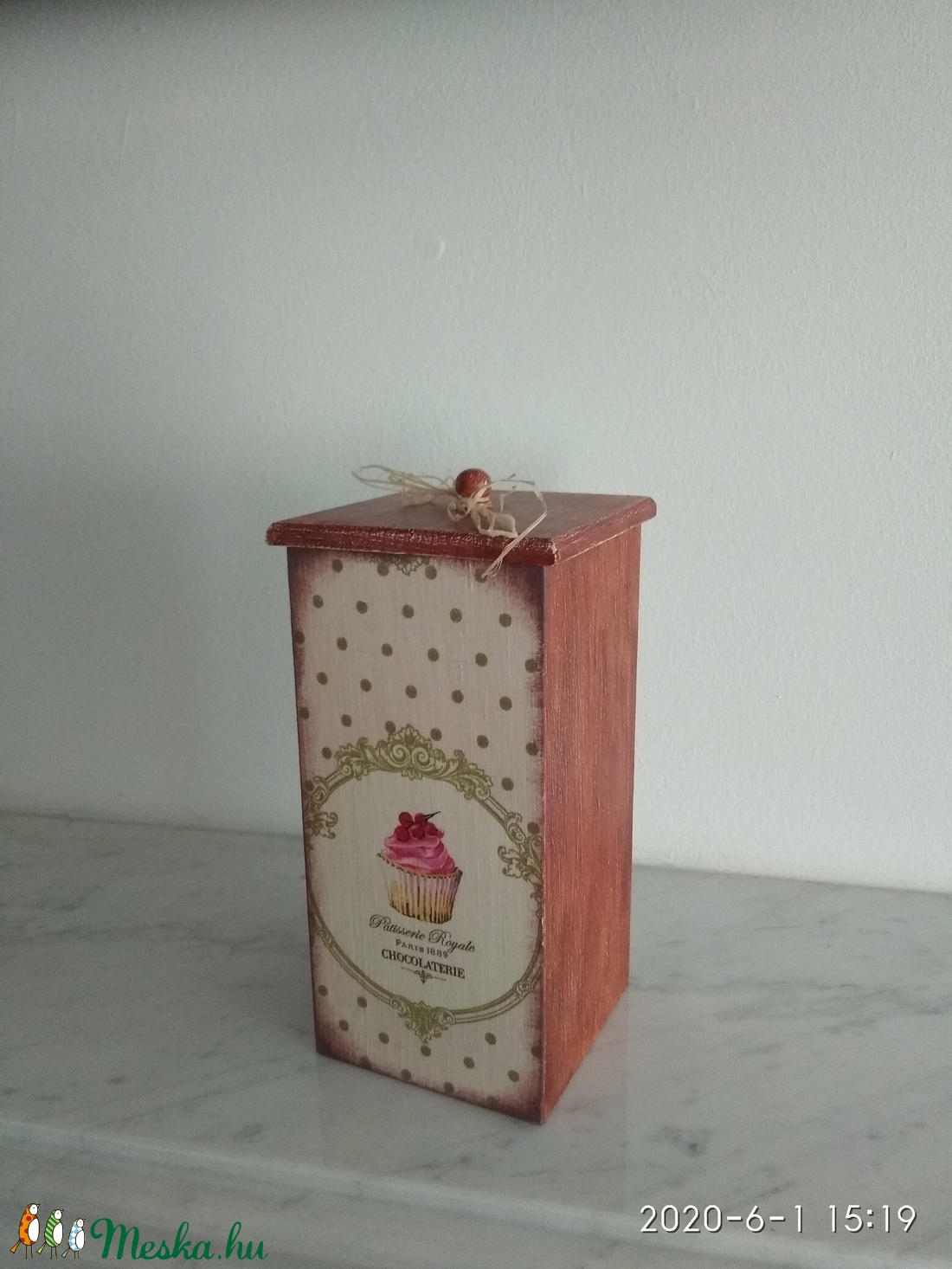 Vintage muffinos tároló doboz/cukortartó/kávétartó/keksz tartó - otthon & életmód - konyhafelszerelés, tálalás - Meska.hu Vintage muffinos tároló doboz/cukortartó/kávétartó/keksz tartó - otthon & életmód - konyhafelszerelés, tálalás - Meska.hu
