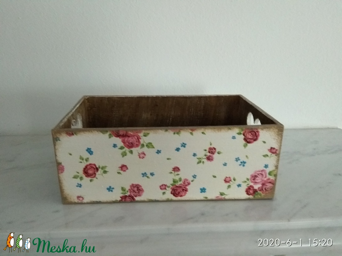 Vintage stílusú apró rózsás mintás tároló doboz /asztali tolltartó/sminktartó/ékszertartó - otthon & életmód - tárolás & rendszerezés - láda - Meska.hu Vintage stílusú apró rózsás mintás tároló doboz /asztali tolltartó/sminktartó/ékszertartó - otthon & életmód - tárolás & rendszerezés - láda - Meska.hu