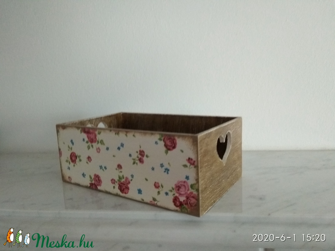 Vintage stílusú apró rózsás mintás tároló doboz /asztali tolltartó/sminktartó/ékszertartó - otthon & életmód - tárolás & rendszerezés - láda - Meska.hu Vintage stílusú apró rózsás mintás tároló doboz /asztali tolltartó/sminktartó/ékszertartó - otthon & életmód - tárolás & rendszerezés - láda - Meska.hu
