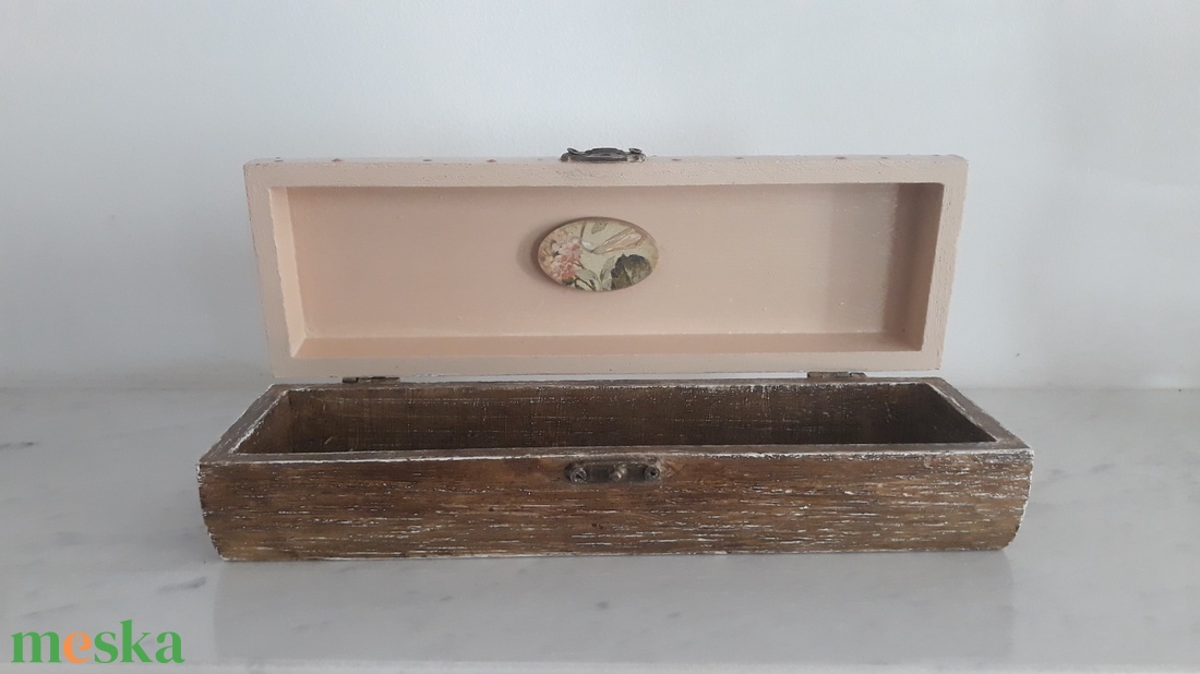 Rózsás fa szemüvegtartó/ tolltartó/ékszertartó a vintage jegyében - otthon & életmód - papír, írószer - tolltartó & ceruzatekercs - Meska.hu Rózsás fa szemüvegtartó/ tolltartó/ékszertartó a vintage jegyében - otthon & életmód - papír, írószer - tolltartó & ceruzatekercs - Meska.hu