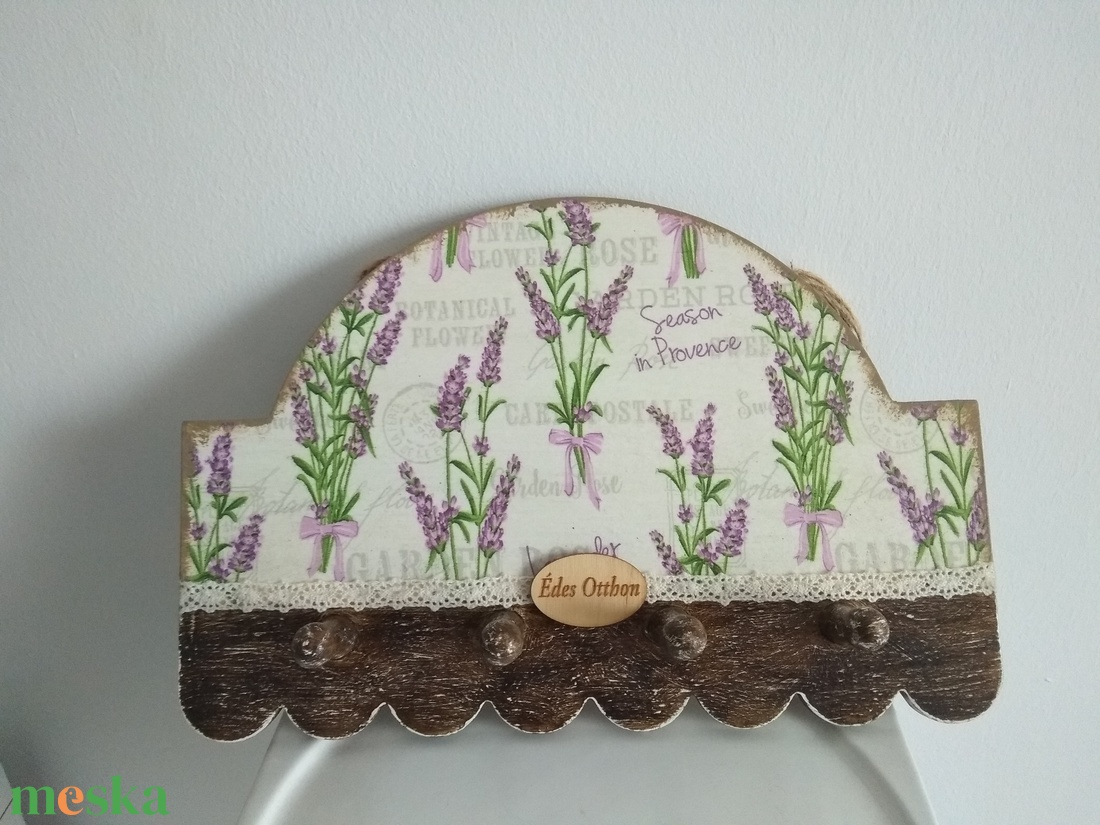 Vintage stílusú levendulás kulcstartóÉdes otthon felírattal - otthon & életmód - dekoráció - fali és függő dekoráció - fali kulcstartó - Meska.hu Vintage stílusú levendulás kulcstartóÉdes otthon felírattal - otthon & életmód - dekoráció - fali és függő dekoráció - fali kulcstartó - Meska.hu