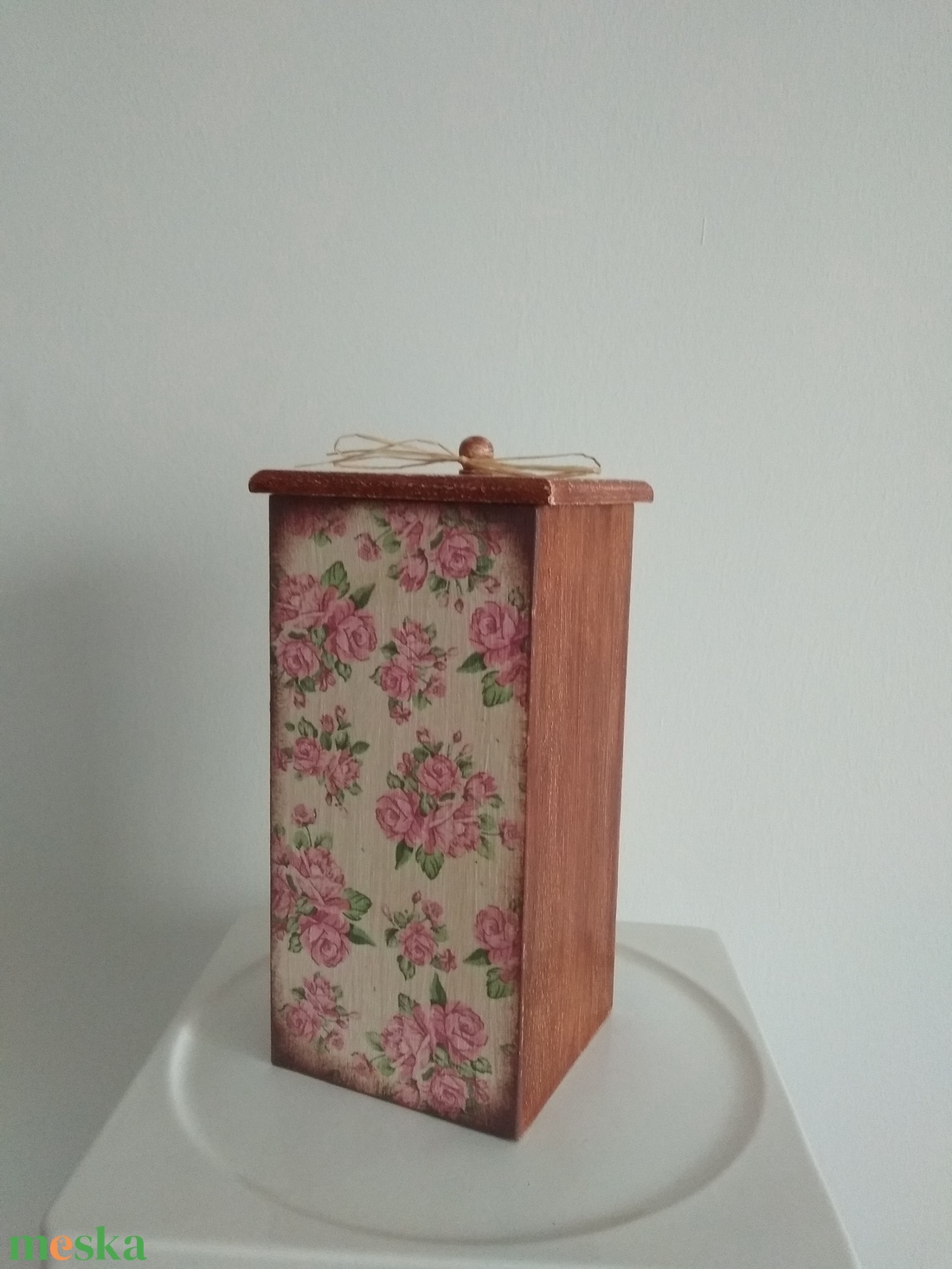 Vintage rózsás tároló doboz/cukortartó/kávétartó/keksz tartó - otthon & lakás - konyhafelszerelés, tálalás - konyhai tárolás - tea & kávé tárolás - Meska.hu Vintage rózsás tároló doboz/cukortartó/kávétartó/keksz tartó - otthon & lakás - konyhafelszerelés, tálalás - konyhai tárolás - tea & kávé tárolás - Meska.hu