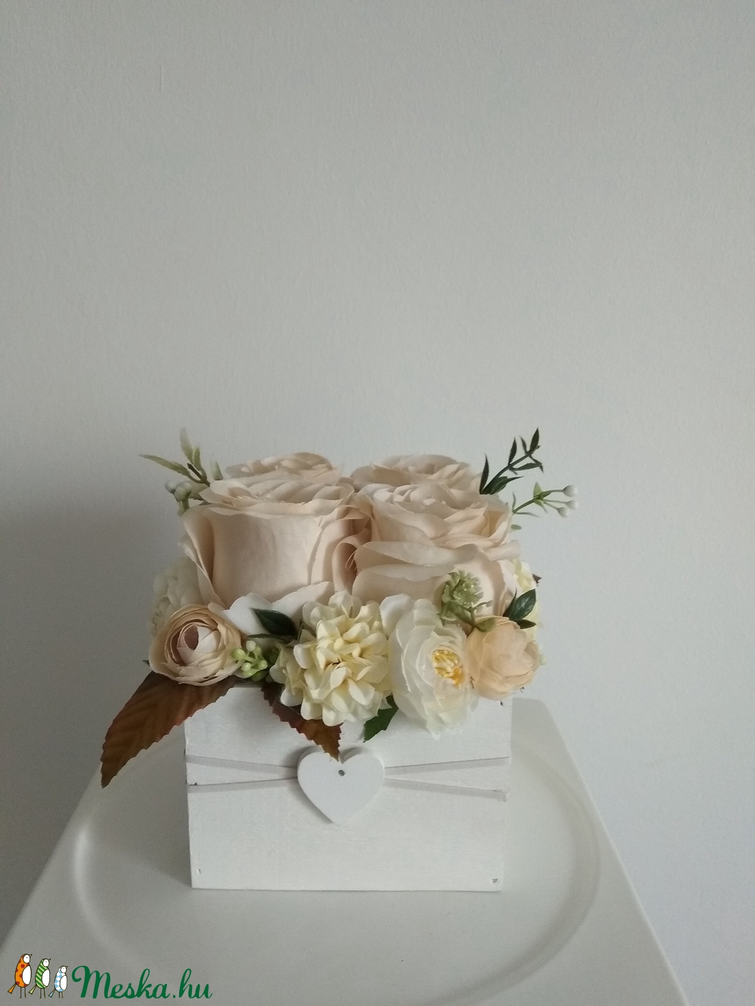 Rózsabox vintage cappucinó színű selyem virágokkal - esküvő - emlék & ajándék - szülőköszöntő ajándék - Meska.hu Rózsabox vintage cappucinó színű selyem virágokkal - esküvő - emlék & ajándék - szülőköszöntő ajándék - Meska.hu