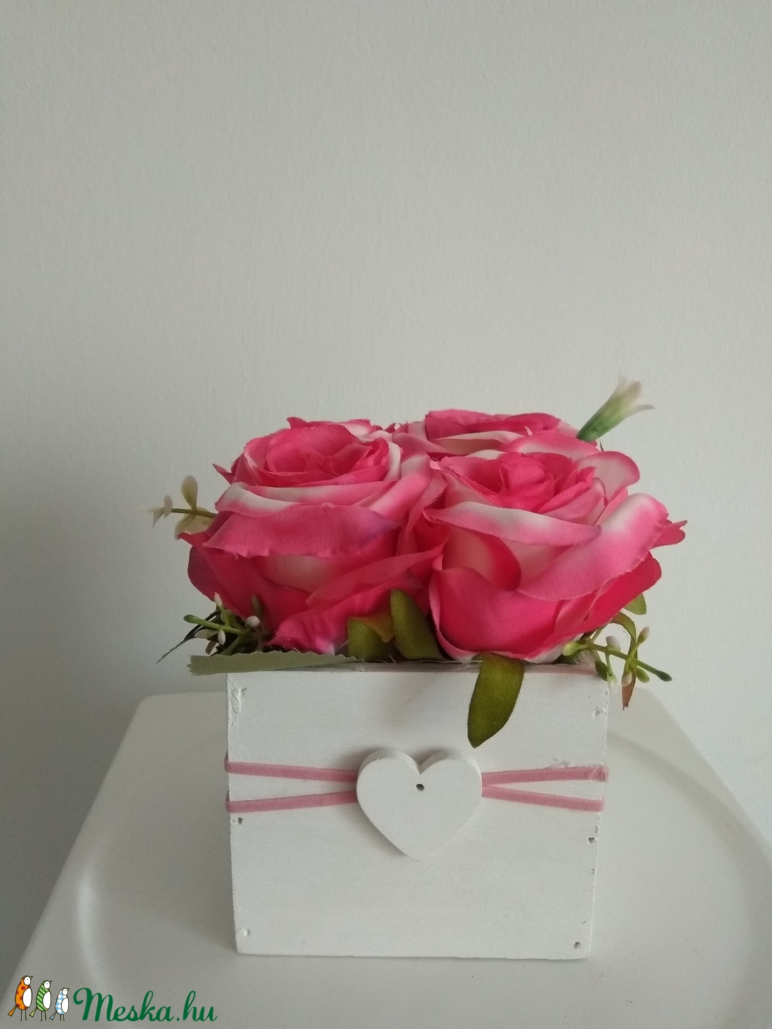 Virágbox / asztaldísz vintage rózsaszín selyem virágokkal - otthon & életmód - dekoráció - Meska.hu Virágbox / asztaldísz vintage rózsaszín selyem virágokkal - otthon & életmód - dekoráció - Meska.hu