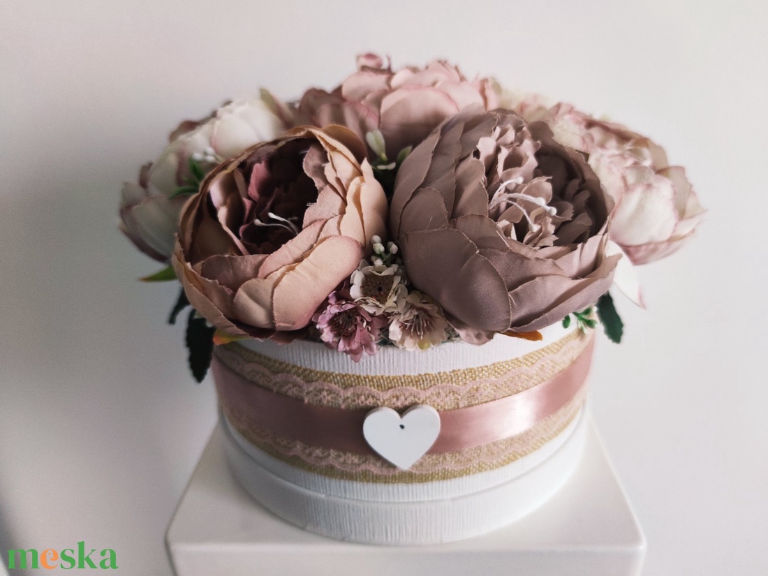 Virágbox / asztaldísz  vintage púder-mályva pasztell árnyalatokkal nagy méretű - otthon & életmód - dekoráció - virágdísz és tartó - virágbox, virágdoboz - Meska.hu