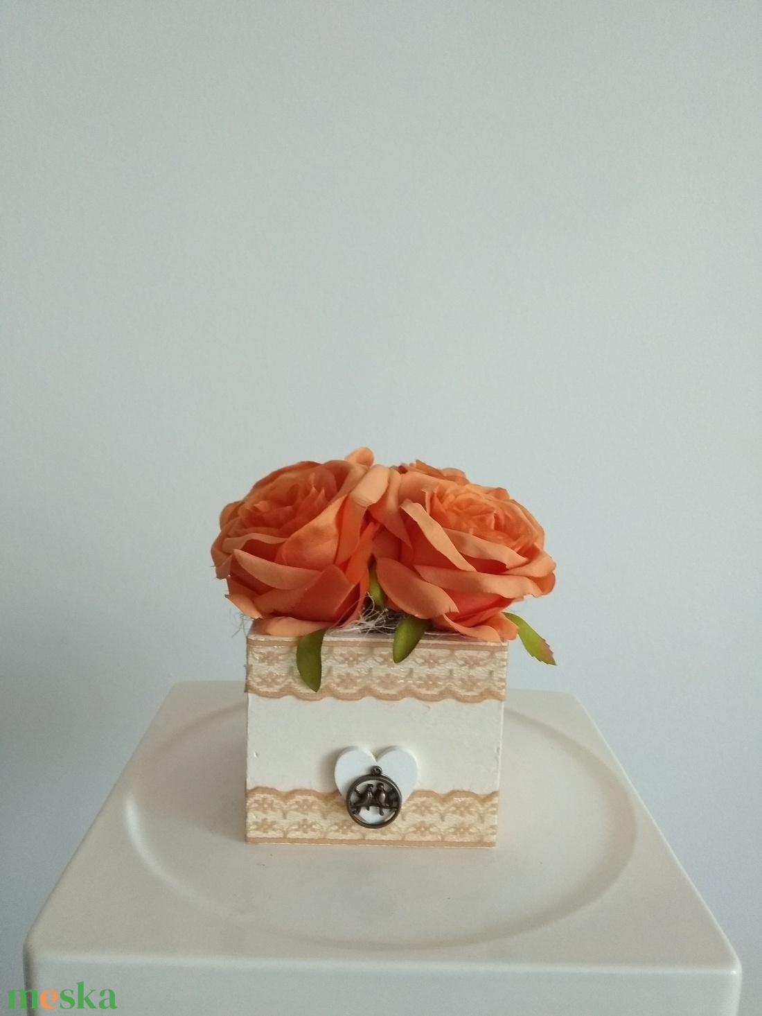 Virágbox / asztaldísz fa dobozban vintage narancs  árnyalatokkal - otthon & életmód - dekoráció - virágdísz és tartó - virágbox, virágdoboz - Meska.hu