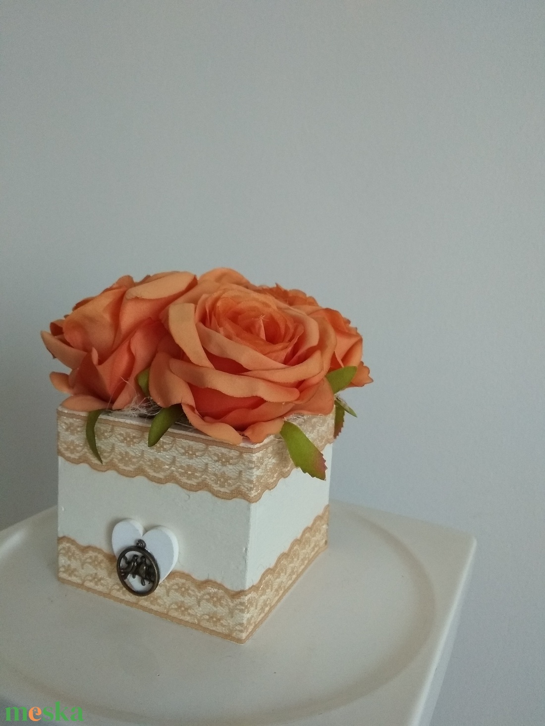 Virágbox / asztaldísz fa dobozban vintage narancs  árnyalatokkal - otthon & életmód - dekoráció - virágdísz és tartó - virágbox, virágdoboz - Meska.hu