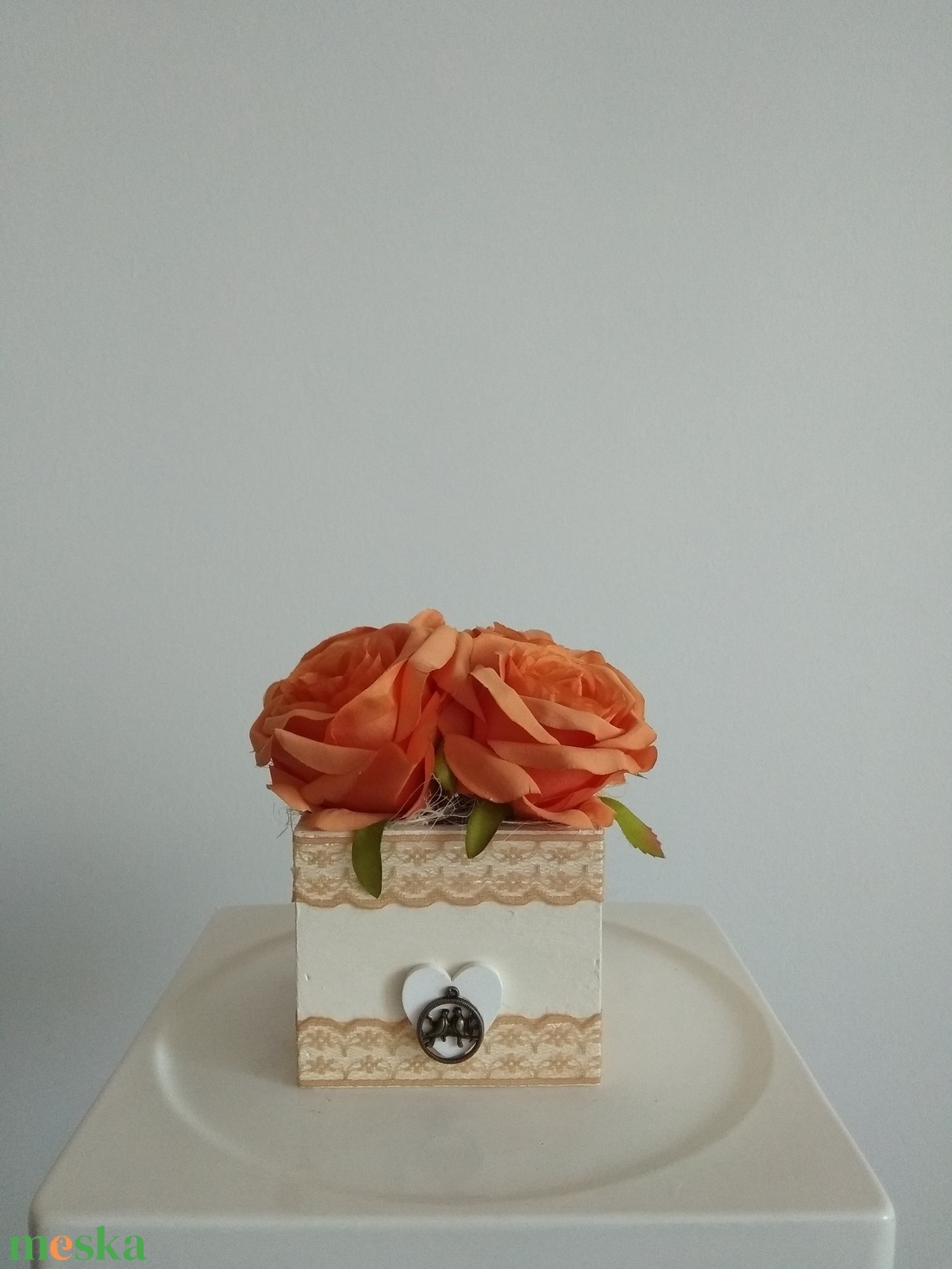 Virágbox / asztaldísz fa dobozban vintage narancs  árnyalatokkal - otthon & életmód - dekoráció - virágdísz és tartó - virágbox, virágdoboz - Meska.hu