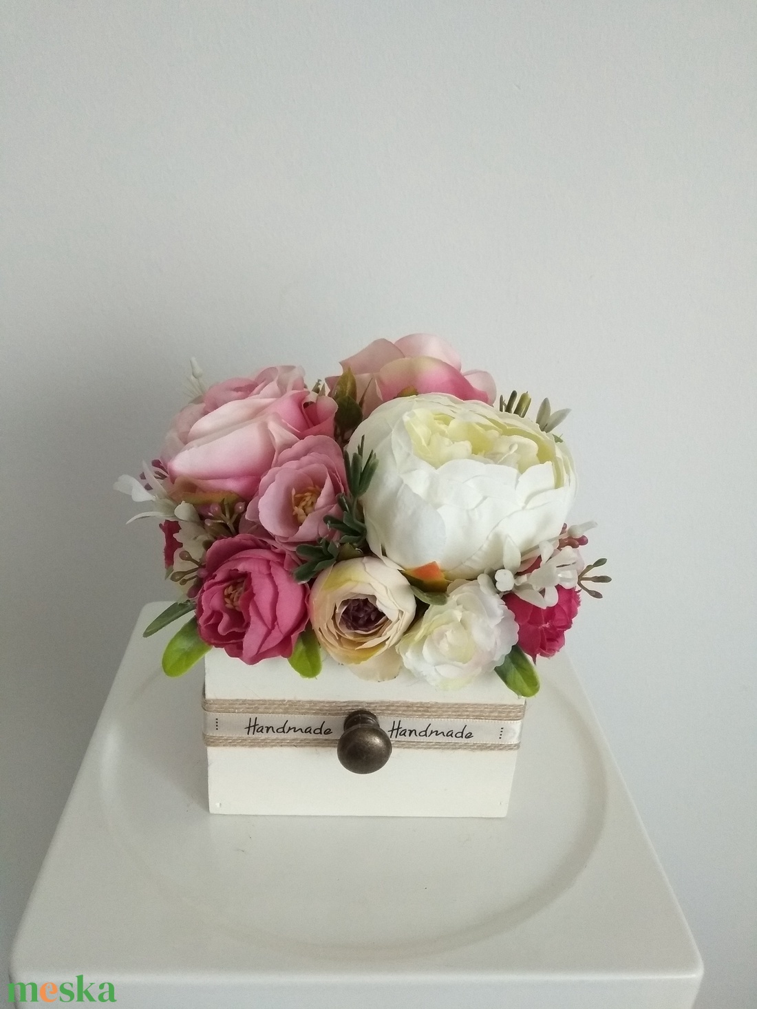 Virágbox / asztaldísz fa dobozban vintage bézs-barack árnyalatokkal  - otthon & lakás - dekoráció - virágdísz és tartó - virágbox, virágdoboz - Meska.hu